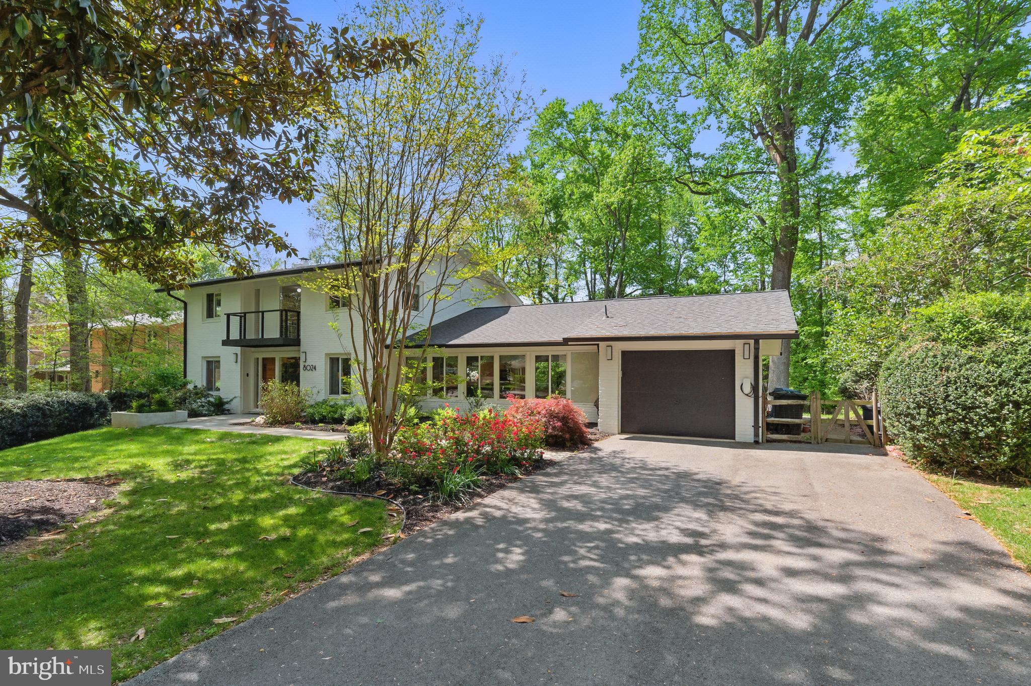 CARDEROCK SPRINGS - Residential