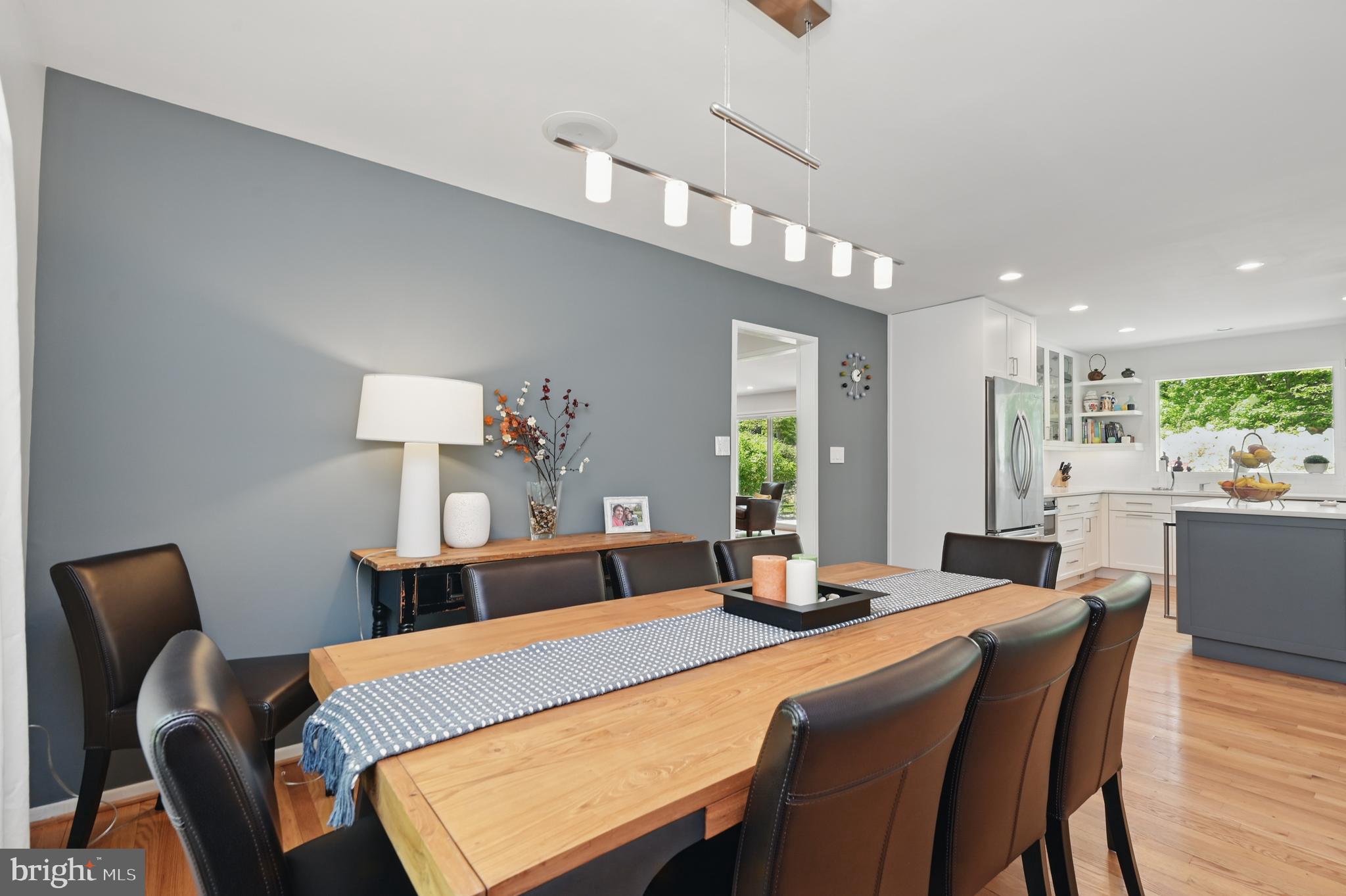 CARDEROCK SPRINGS - Residential