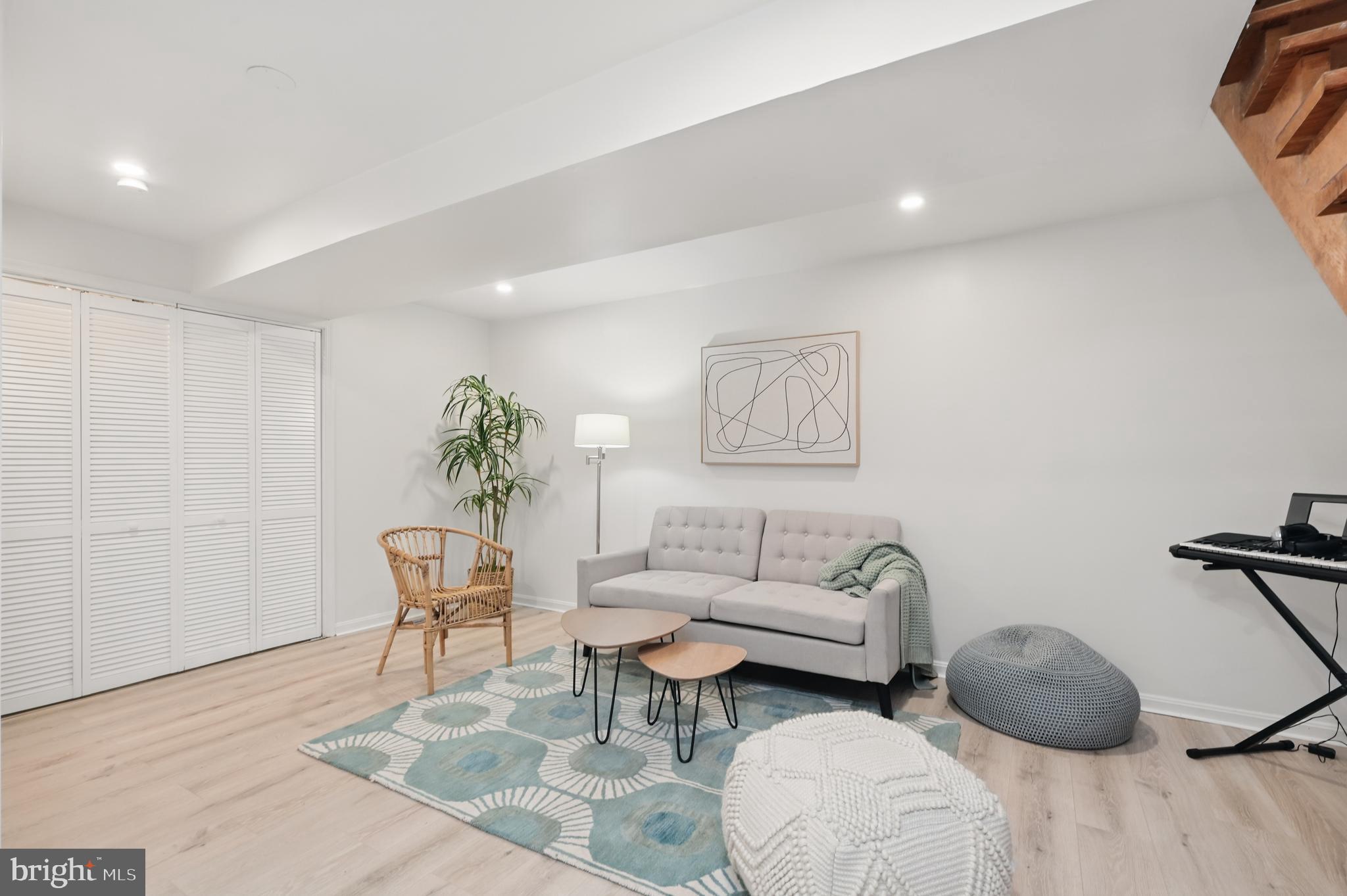 CARDEROCK SPRINGS - Residential