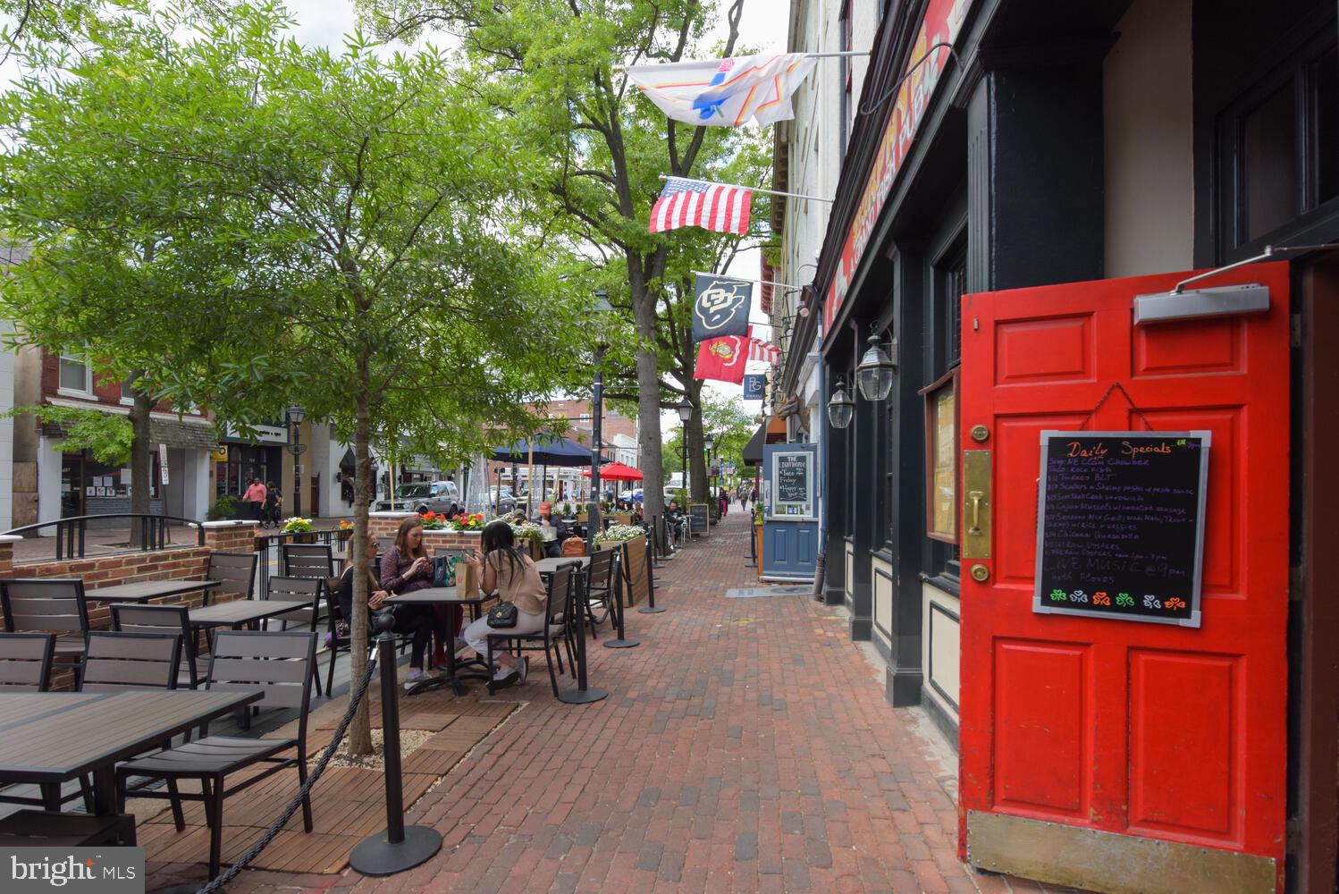 OLD TOWN ALEXANDRIA - Residential Lease