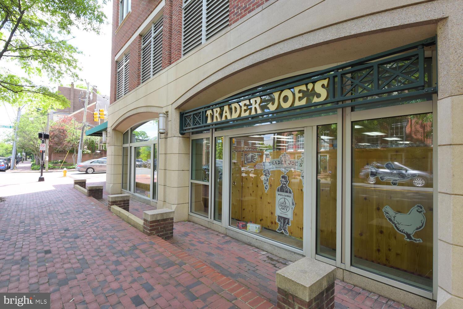 OLD TOWN ALEXANDRIA - Residential Lease