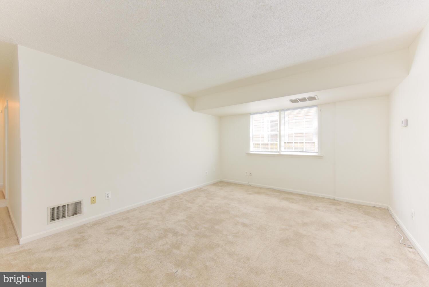 OLD TOWN ALEXANDRIA - Residential Lease