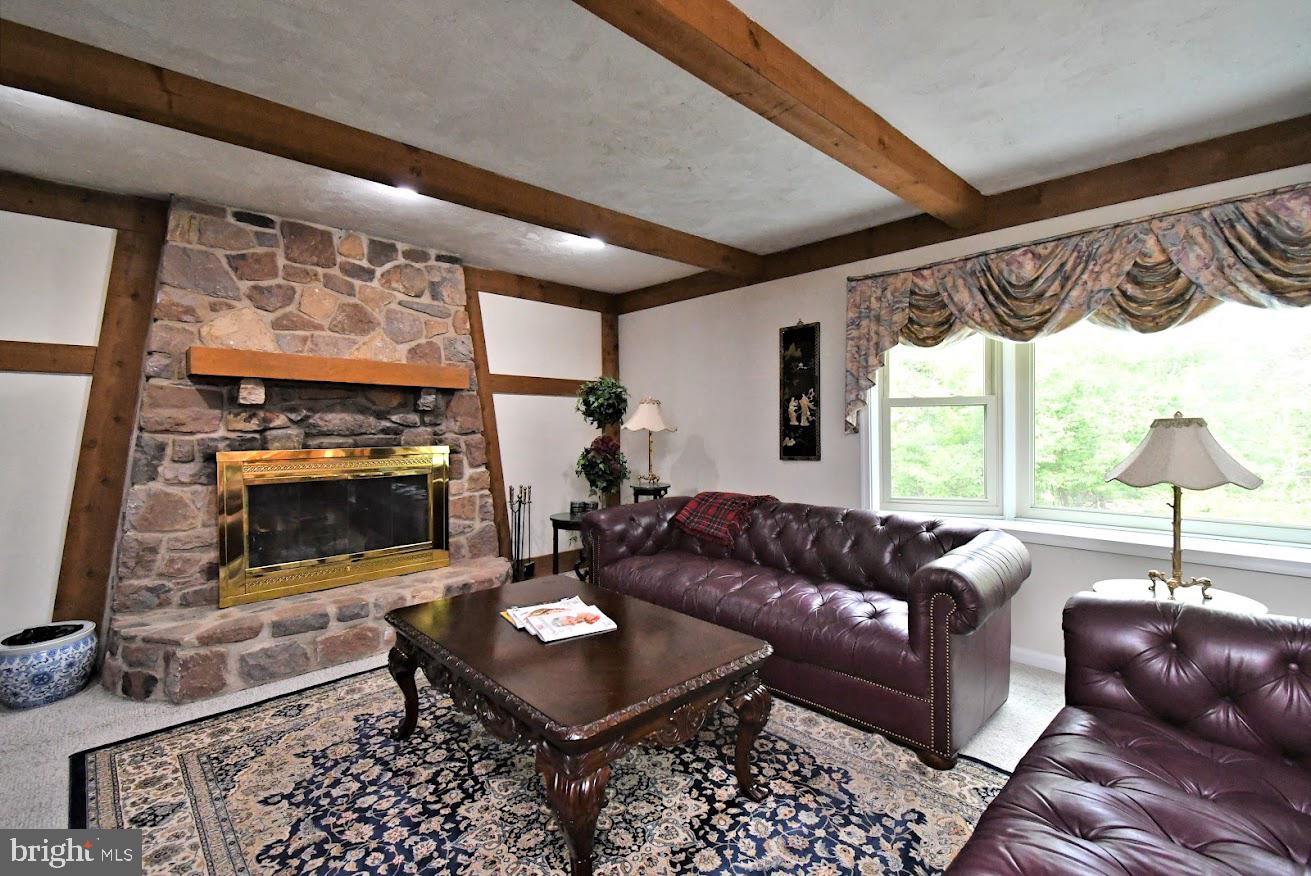 WYNNEWOOD - Residential