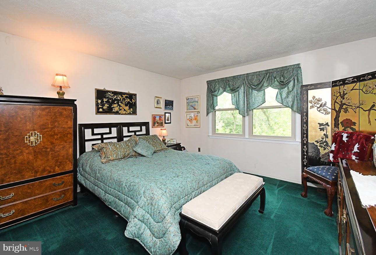 WYNNEWOOD - Residential