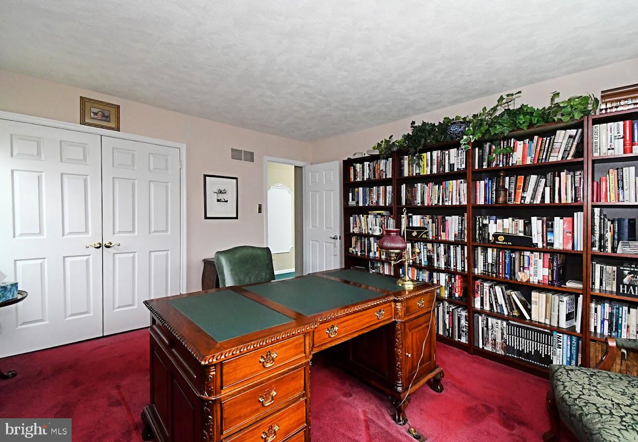 WYNNEWOOD - Residential