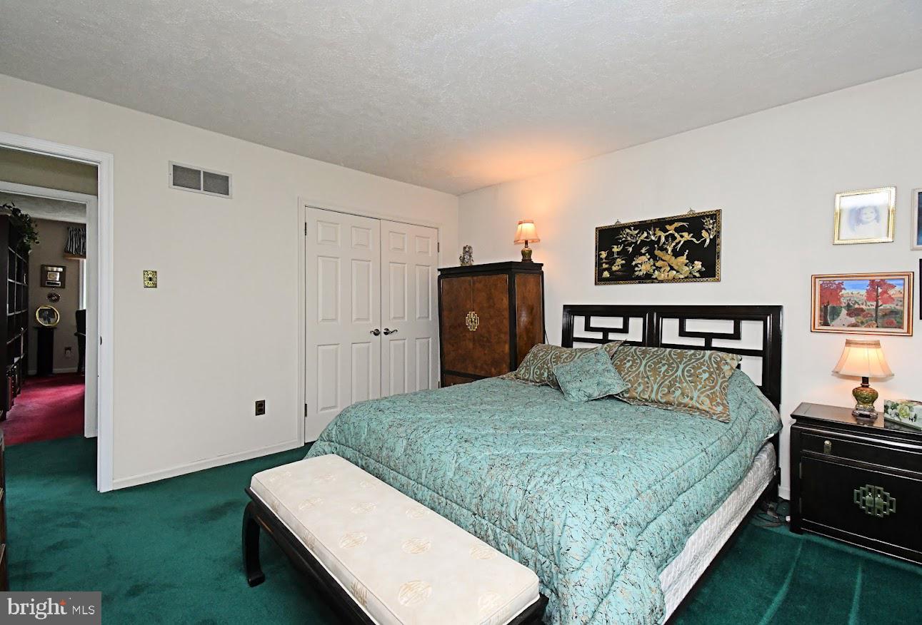 WYNNEWOOD - Residential