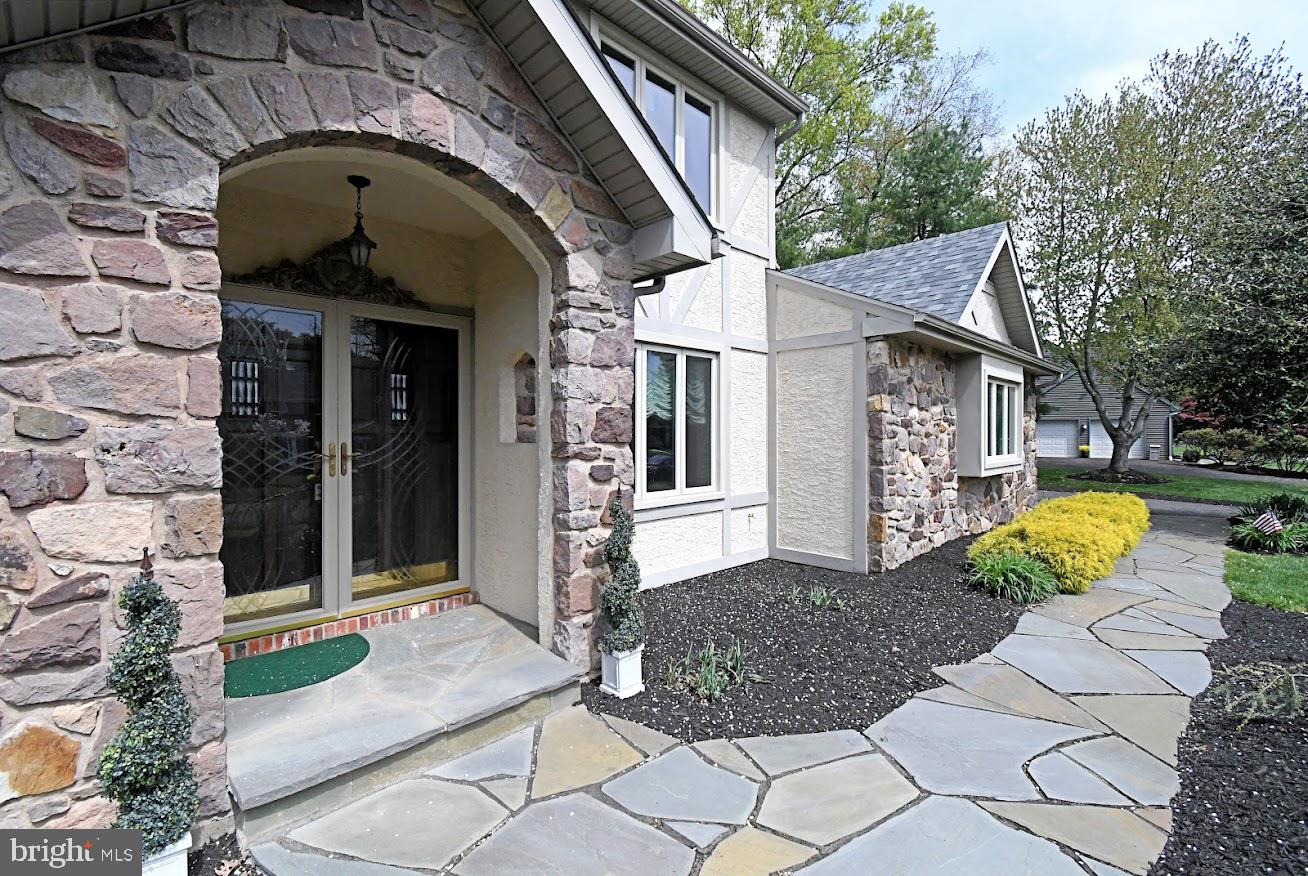 WYNNEWOOD - Residential