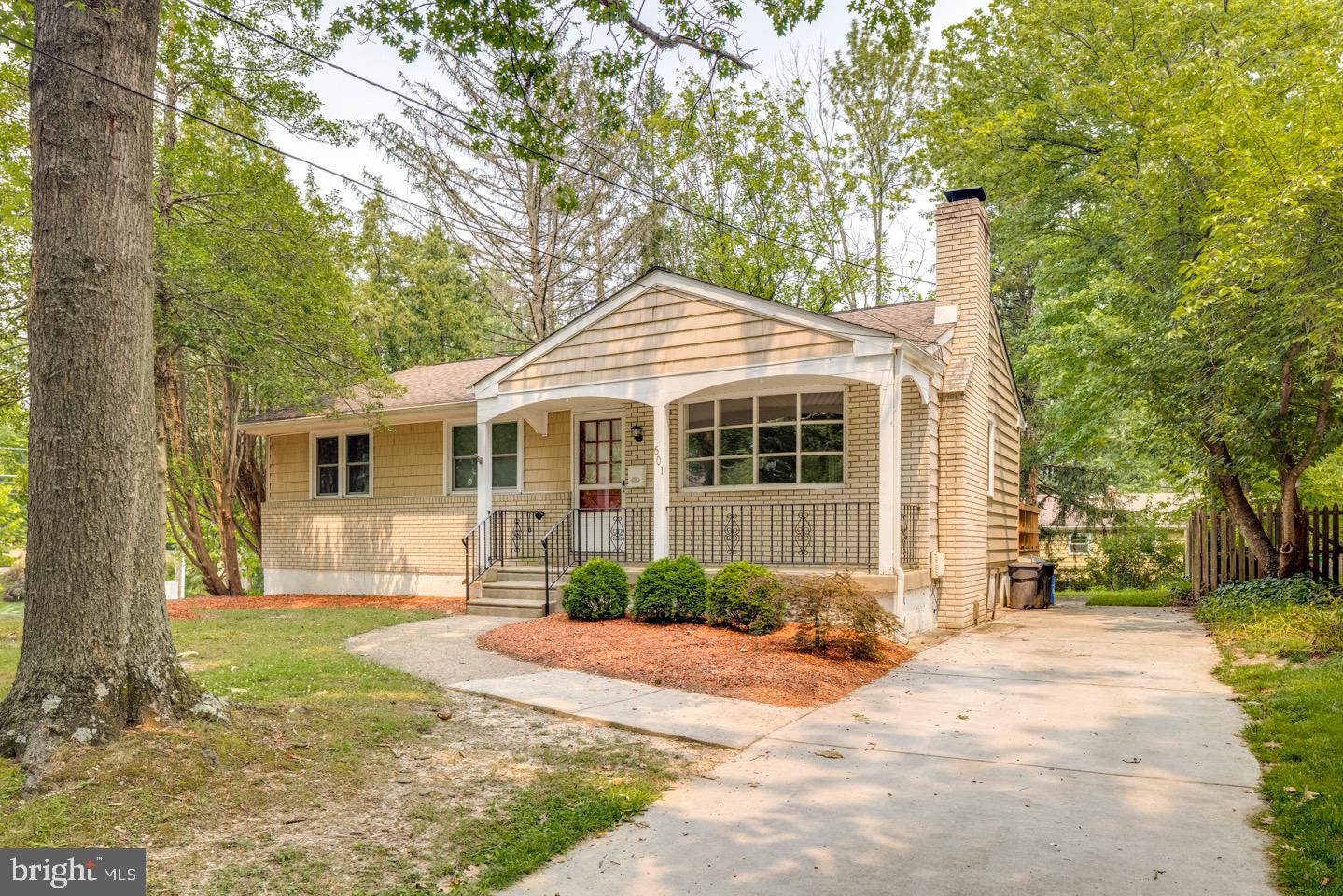 601 PARDEE LANE