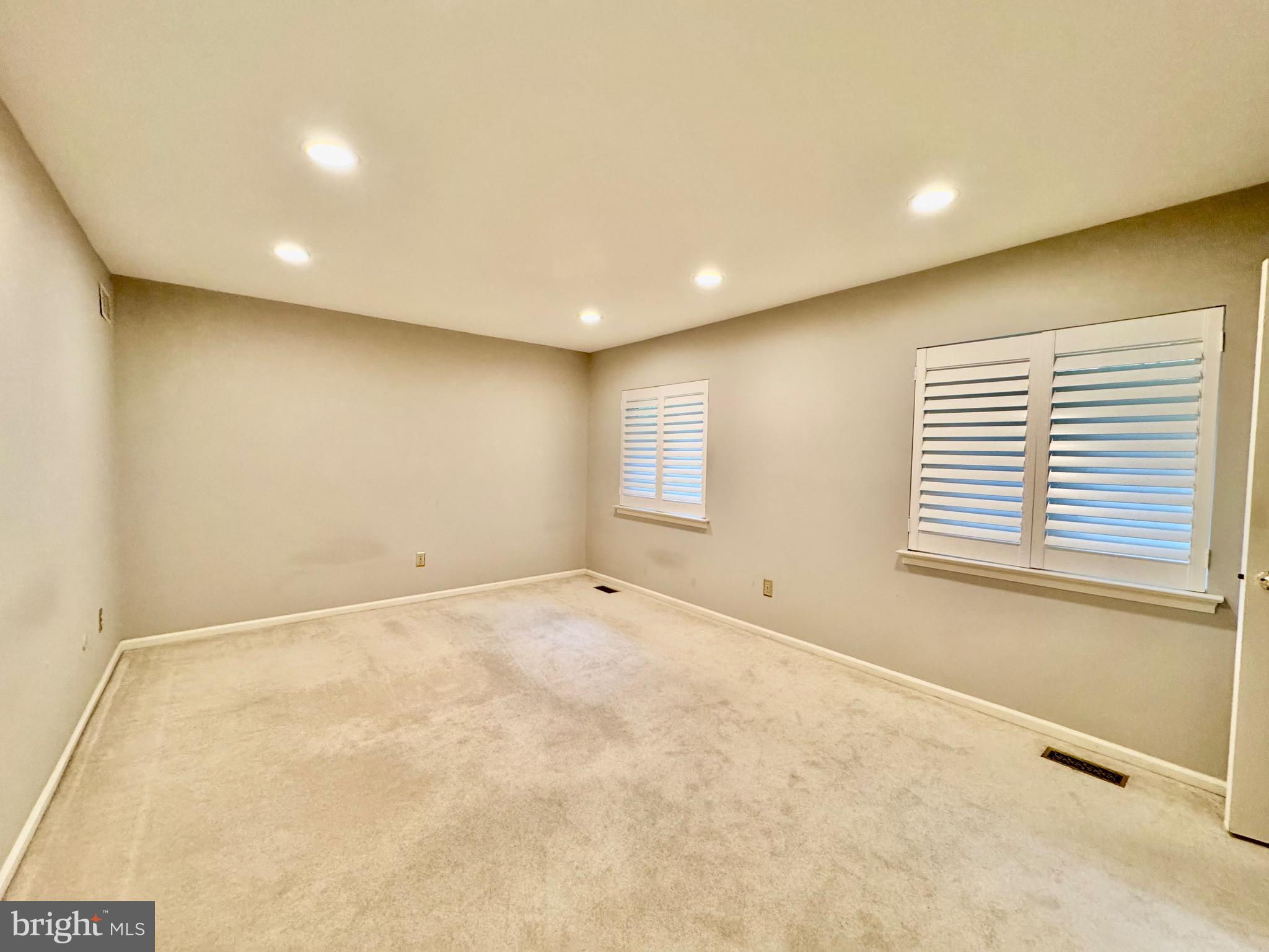 PAOLI WOODS - Residential