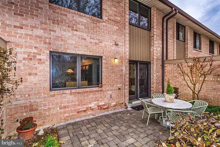 PAOLI WOODS - Residential