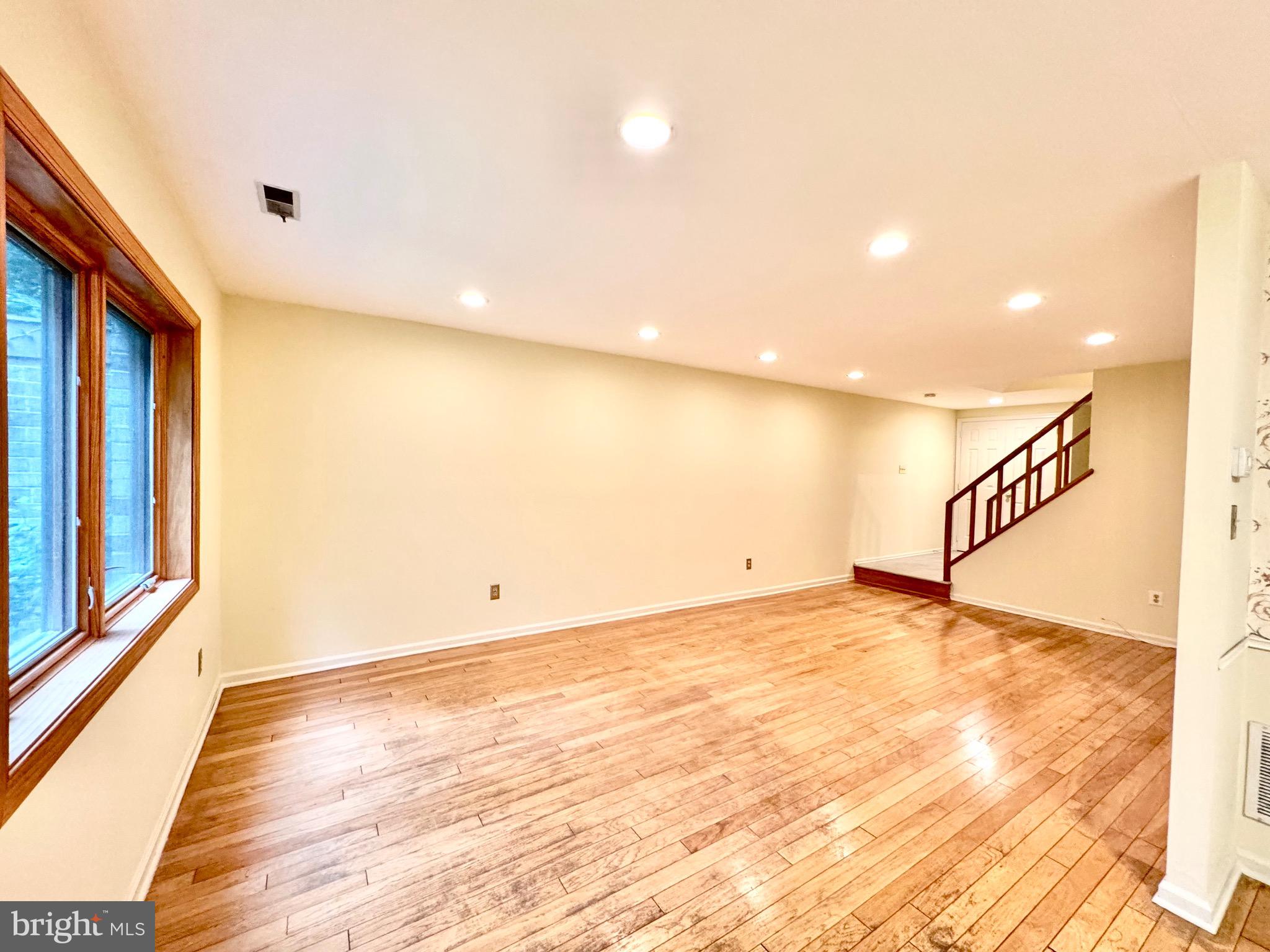 PAOLI WOODS - Residential