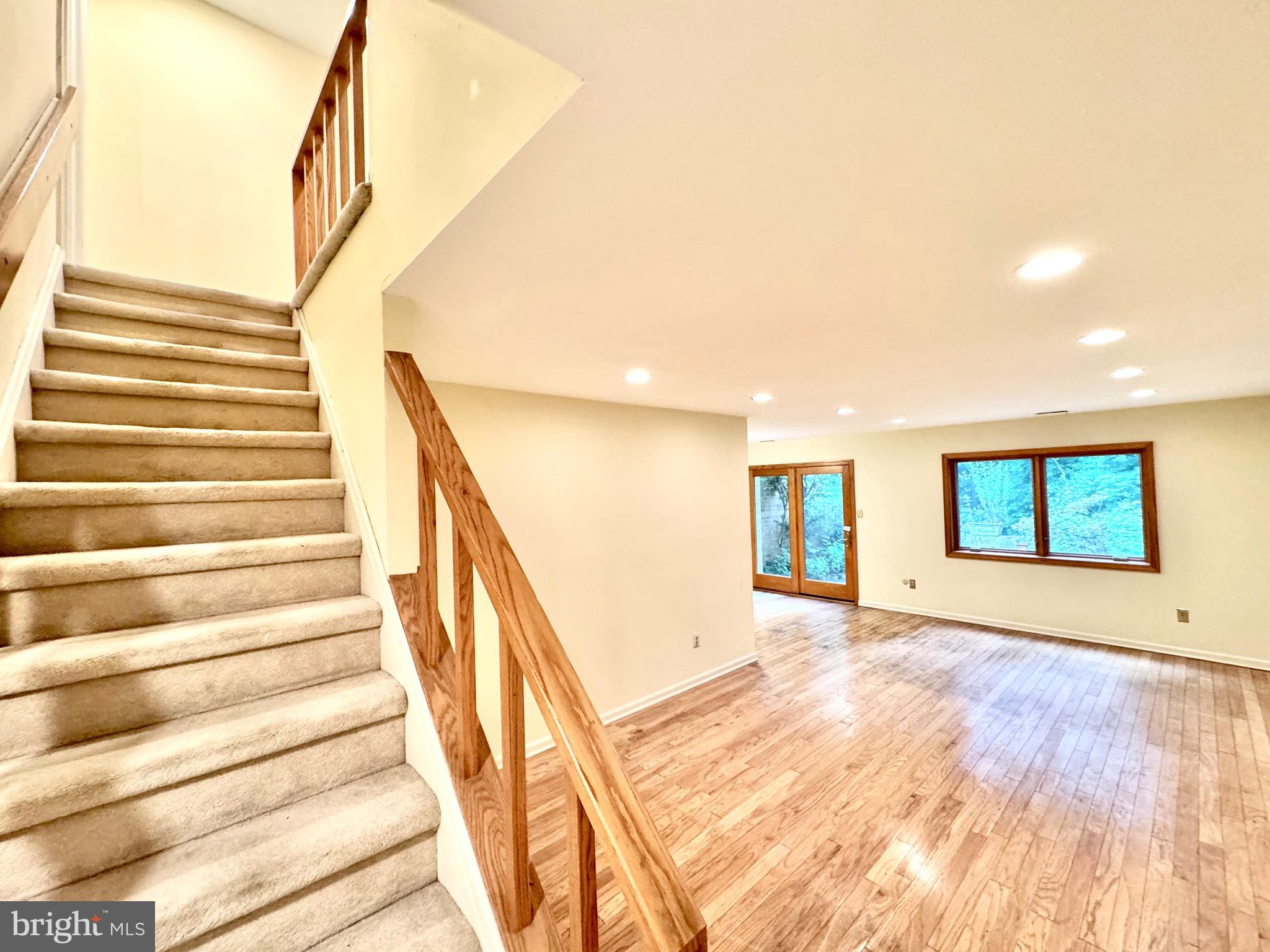 PAOLI WOODS - Residential