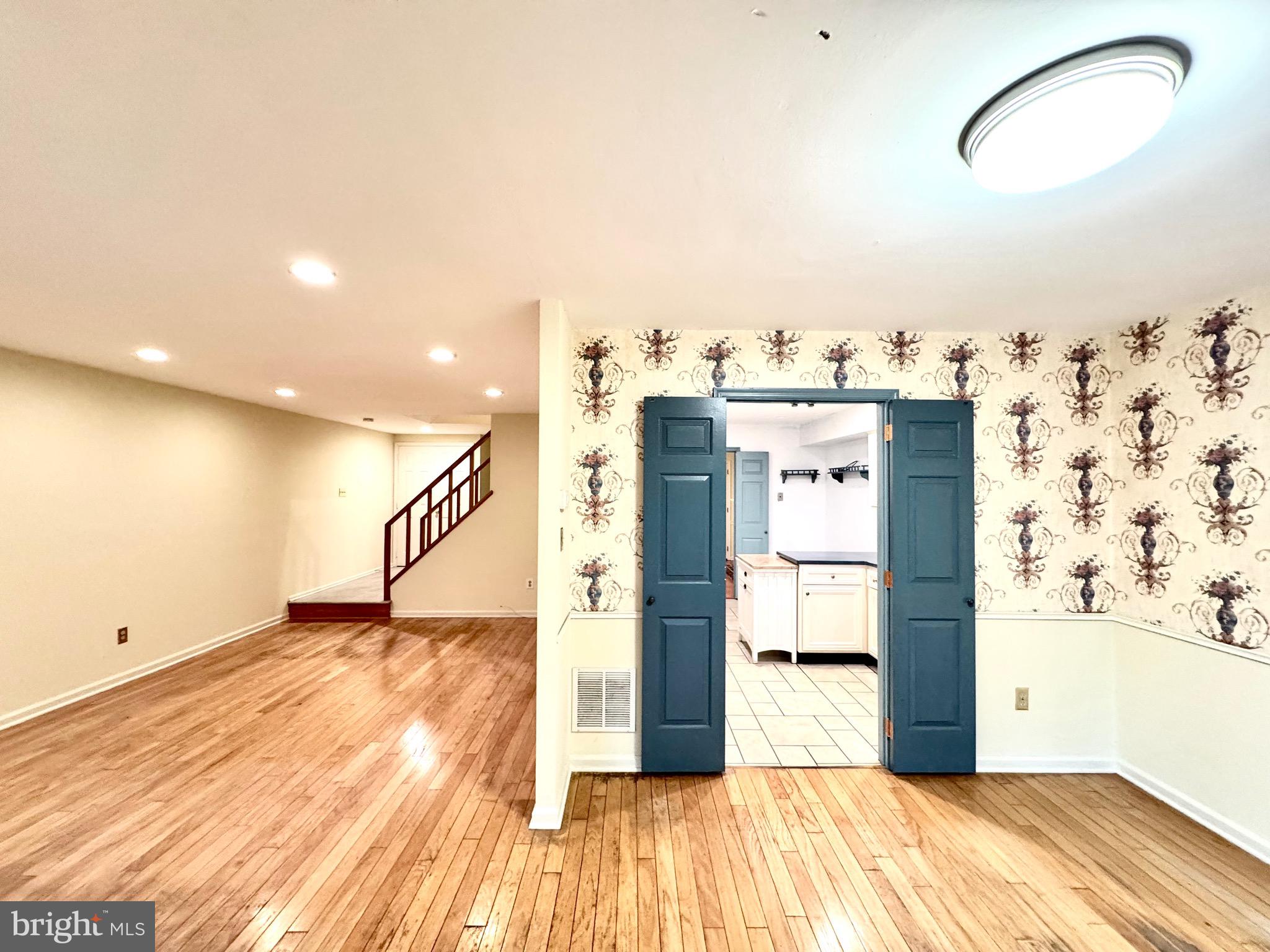 PAOLI WOODS - Residential