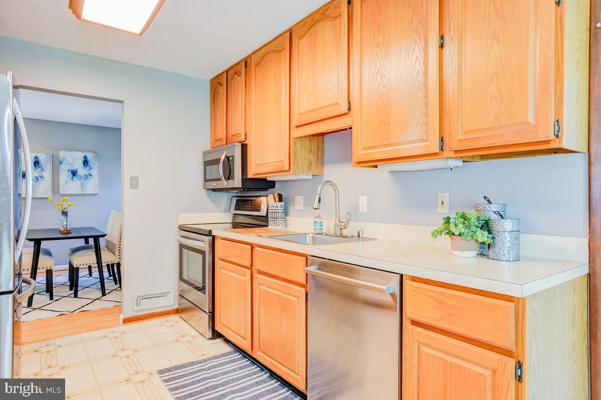 KEENE MILL MANOR - Residential