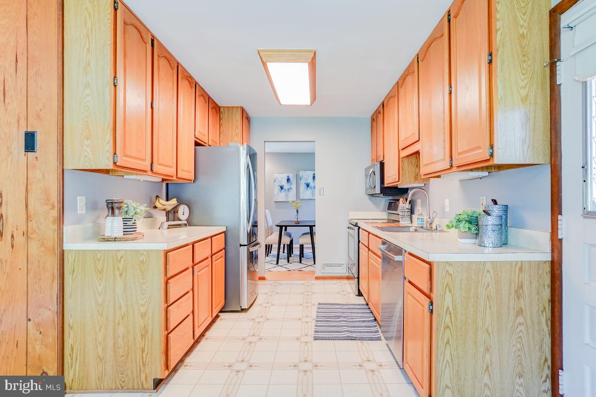 KEENE MILL MANOR - Residential