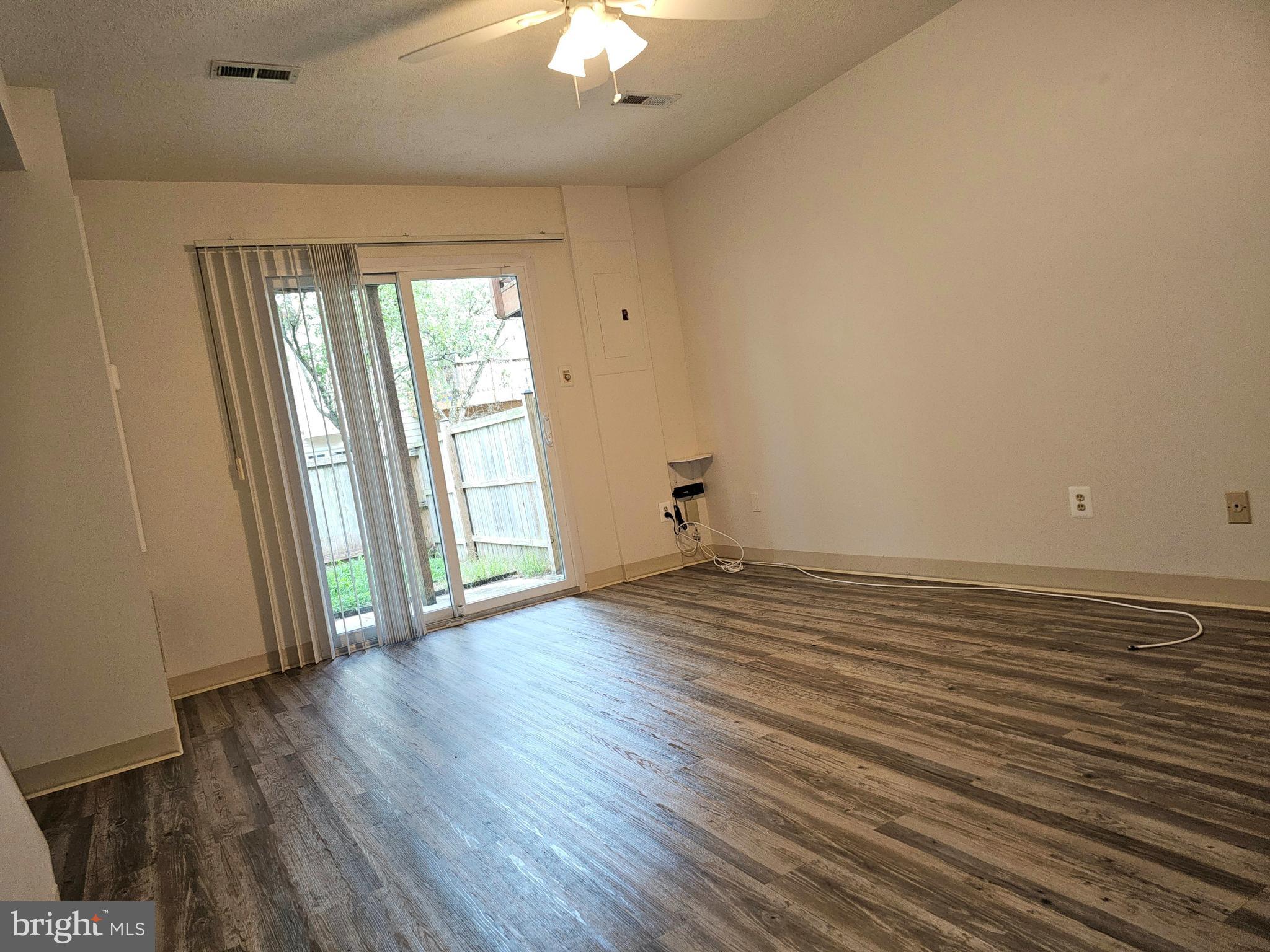 WOODLAWN MEWS - Residential Lease