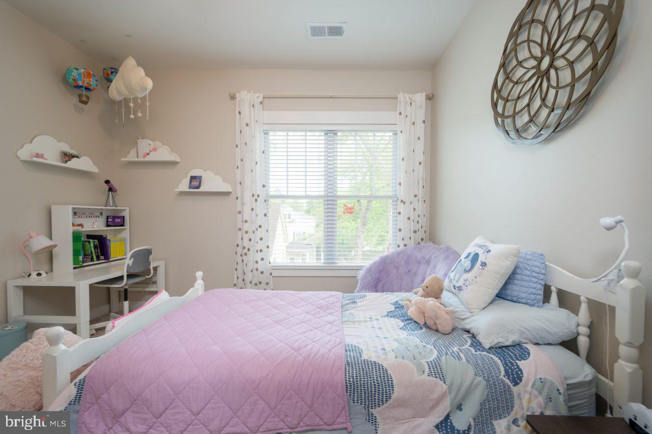 PLYMOUTH HAVEN - Residential