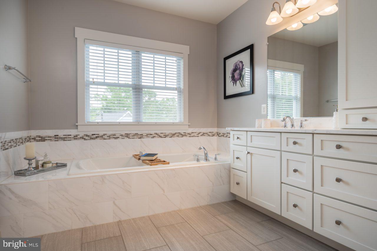 PLYMOUTH HAVEN - Residential