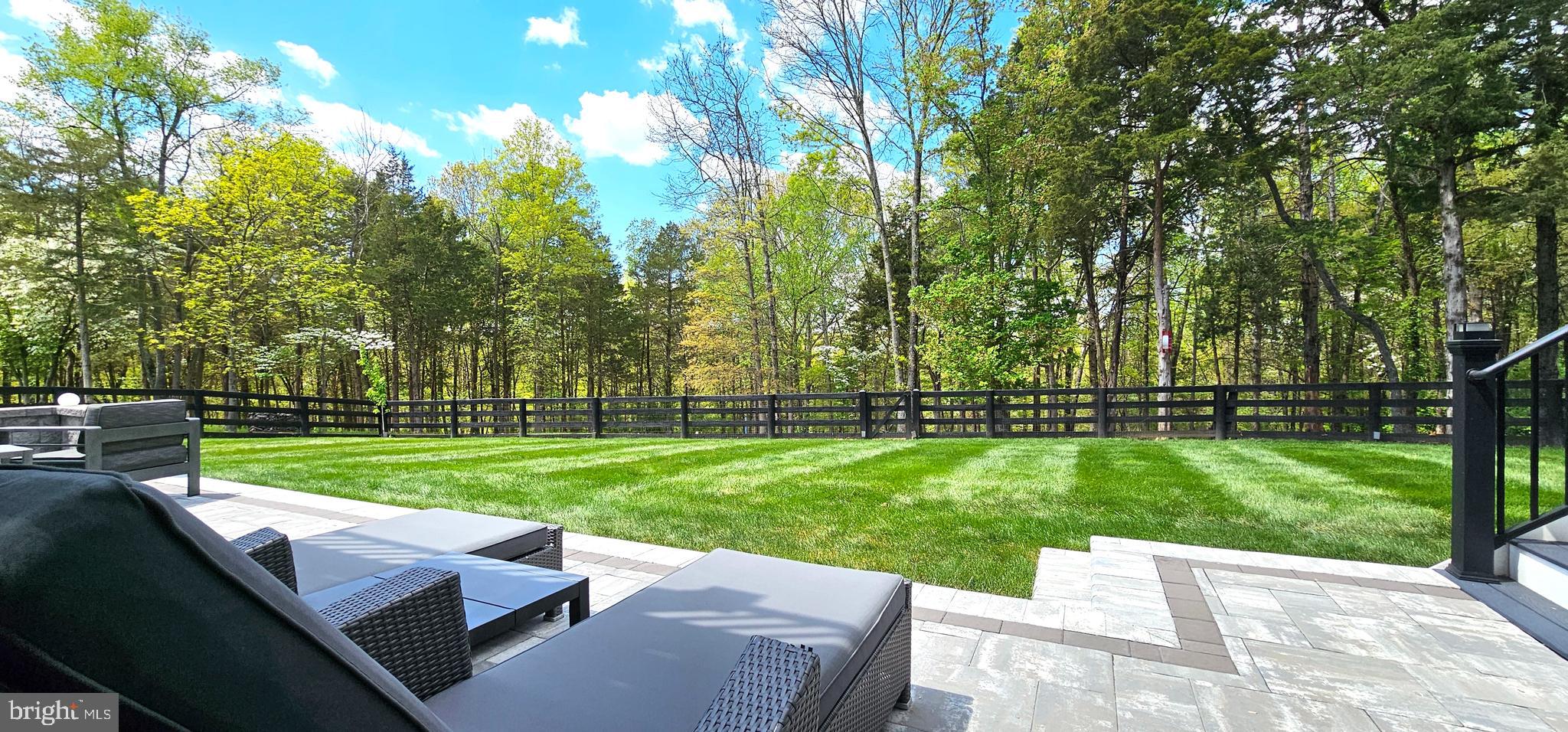 GREENS SOUTH AT WILLOWSF - Residential