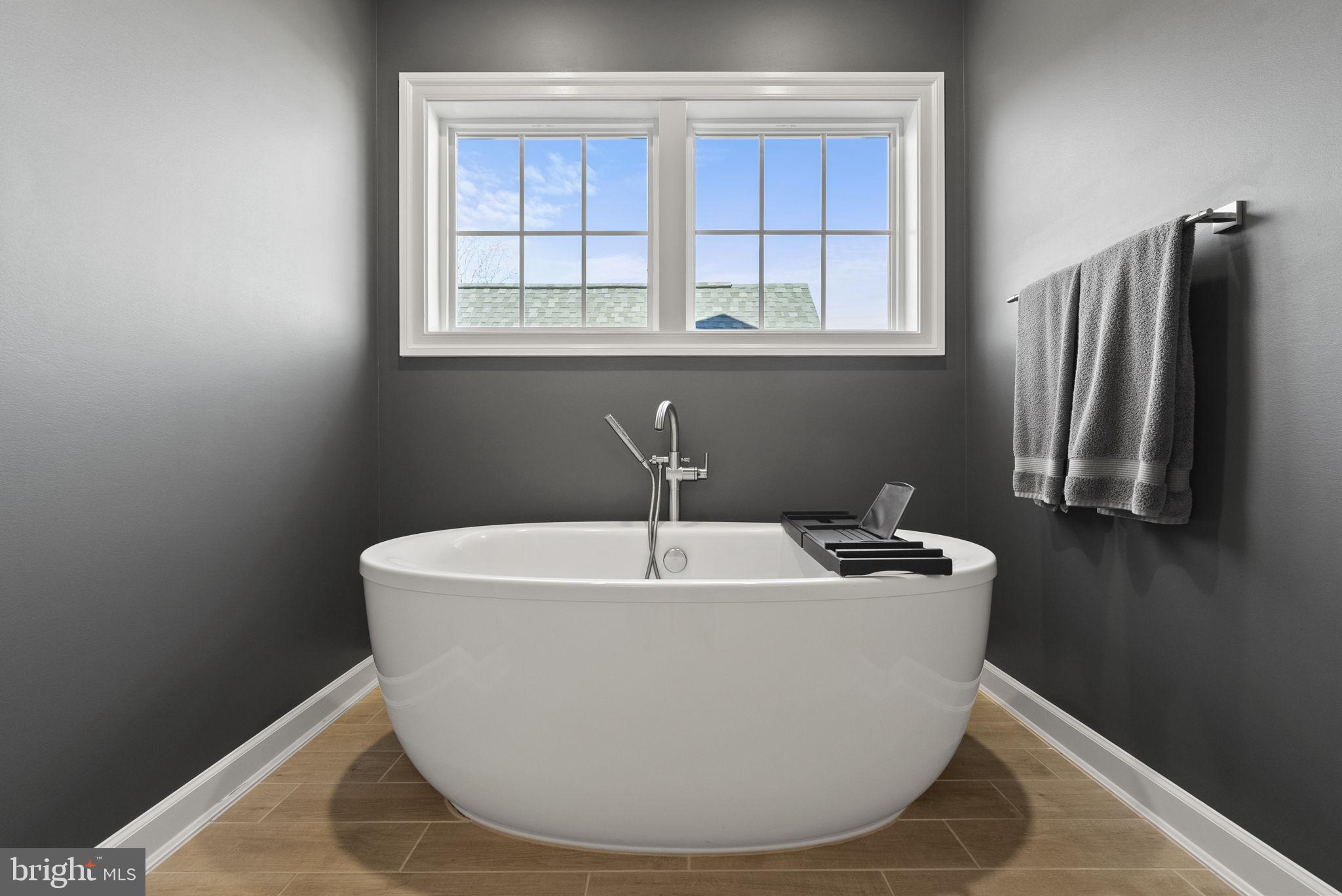 GREENS SOUTH AT WILLOWSF - Residential