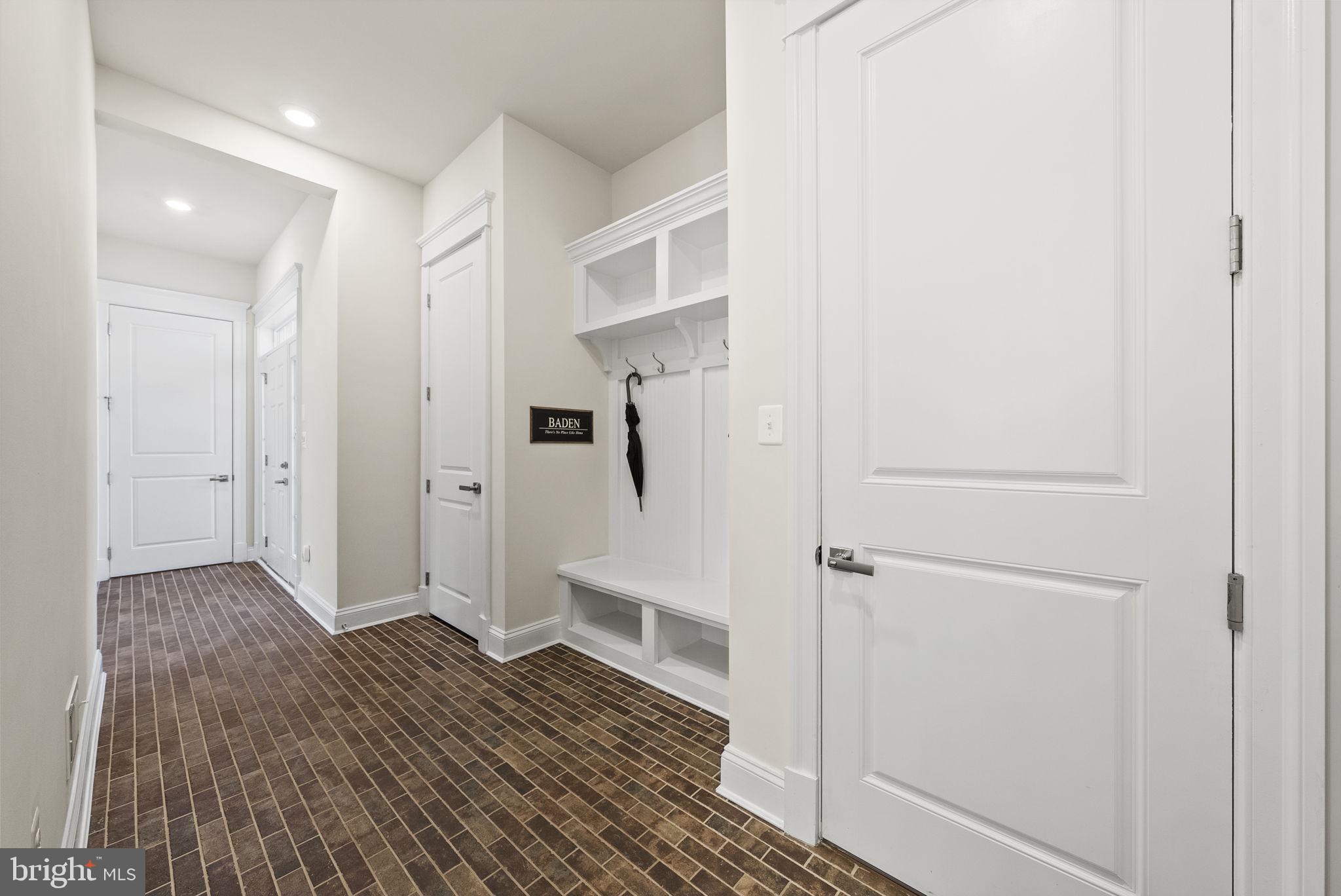 GREENS SOUTH AT WILLOWSF - Residential