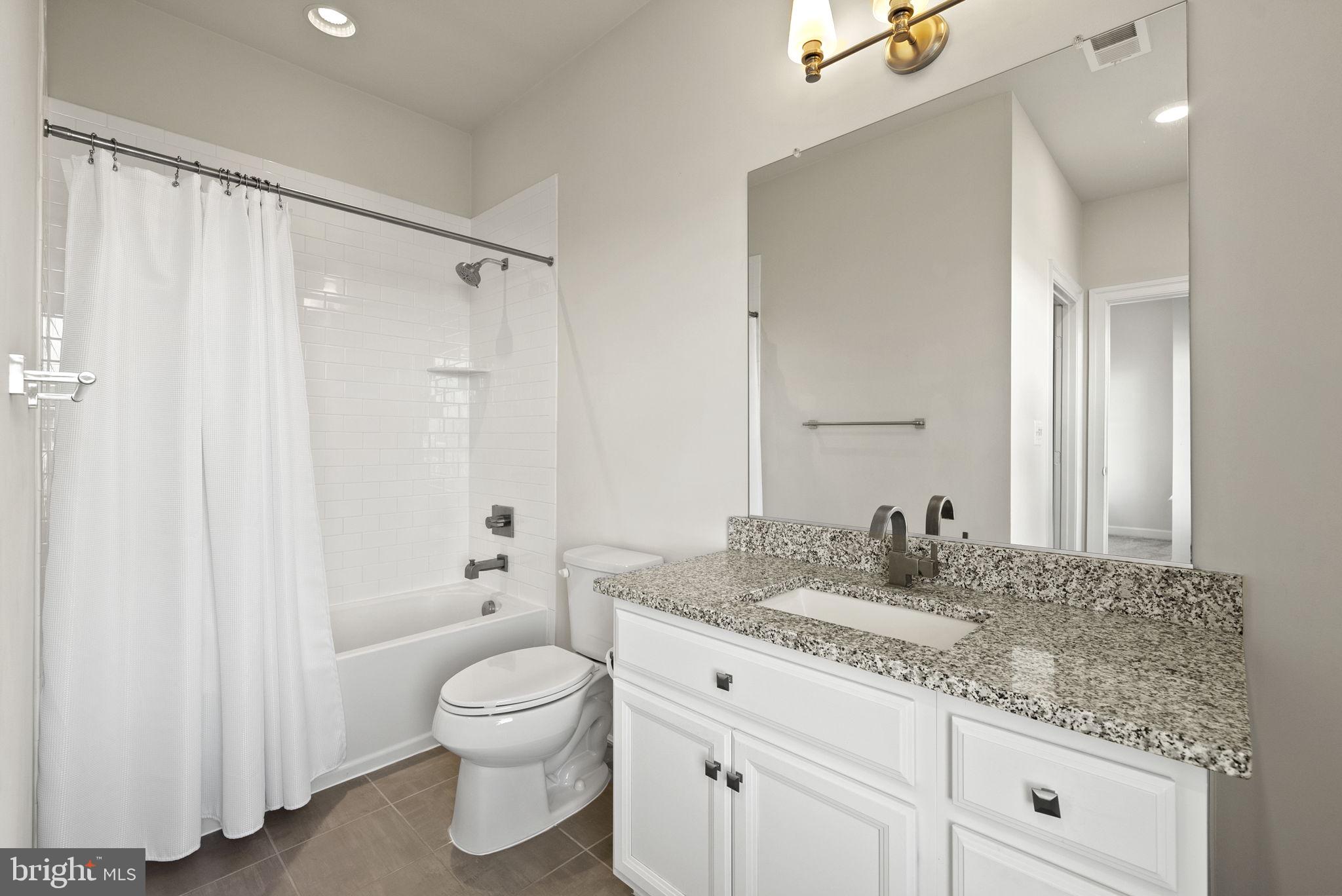 GREENS SOUTH AT WILLOWSF - Residential