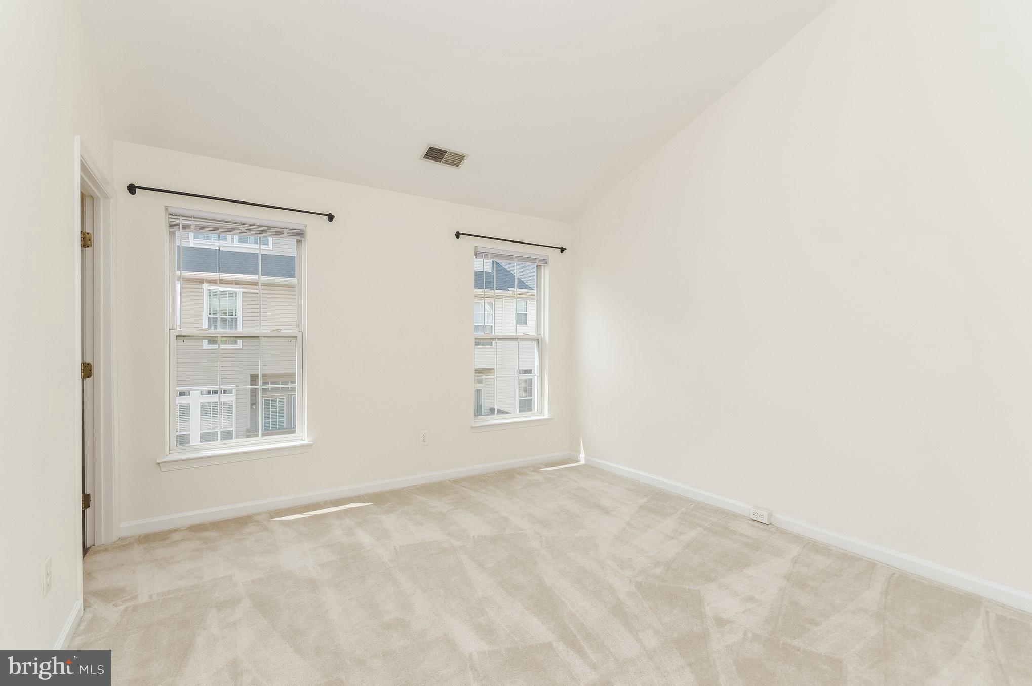 SUMMERS GROVE - Residential Lease