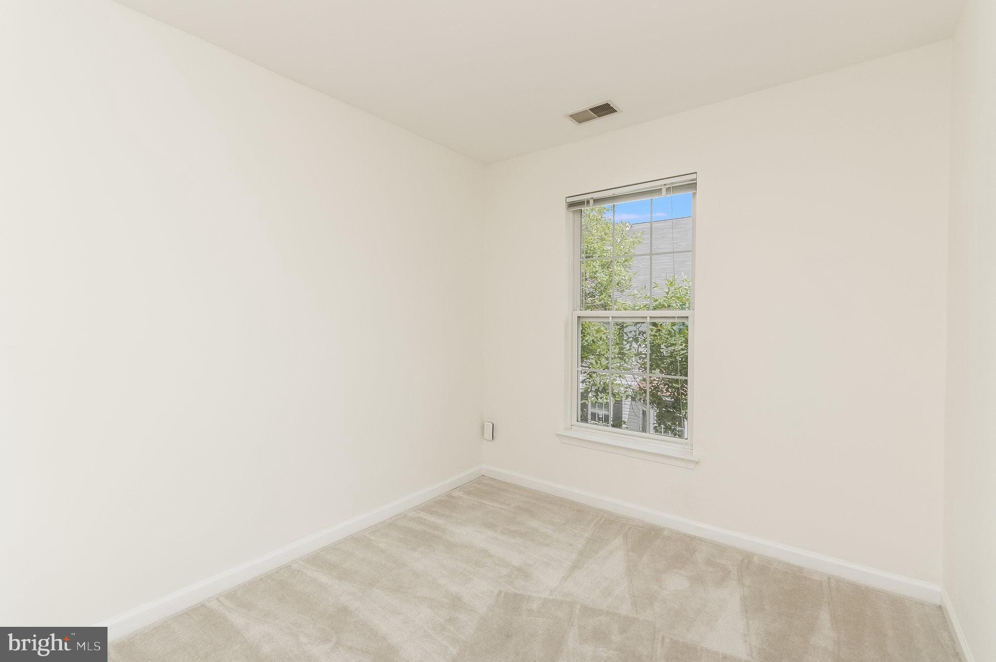 SUMMERS GROVE - Residential Lease