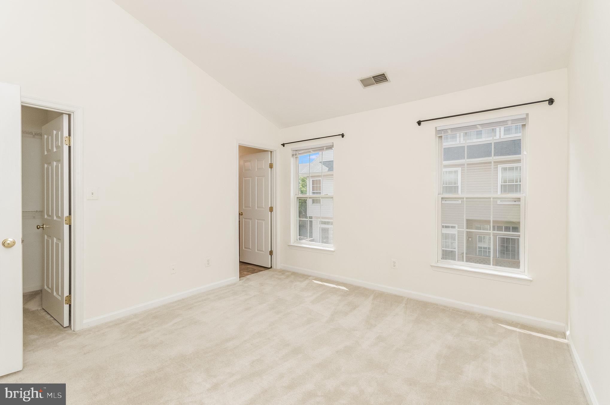 SUMMERS GROVE - Residential Lease