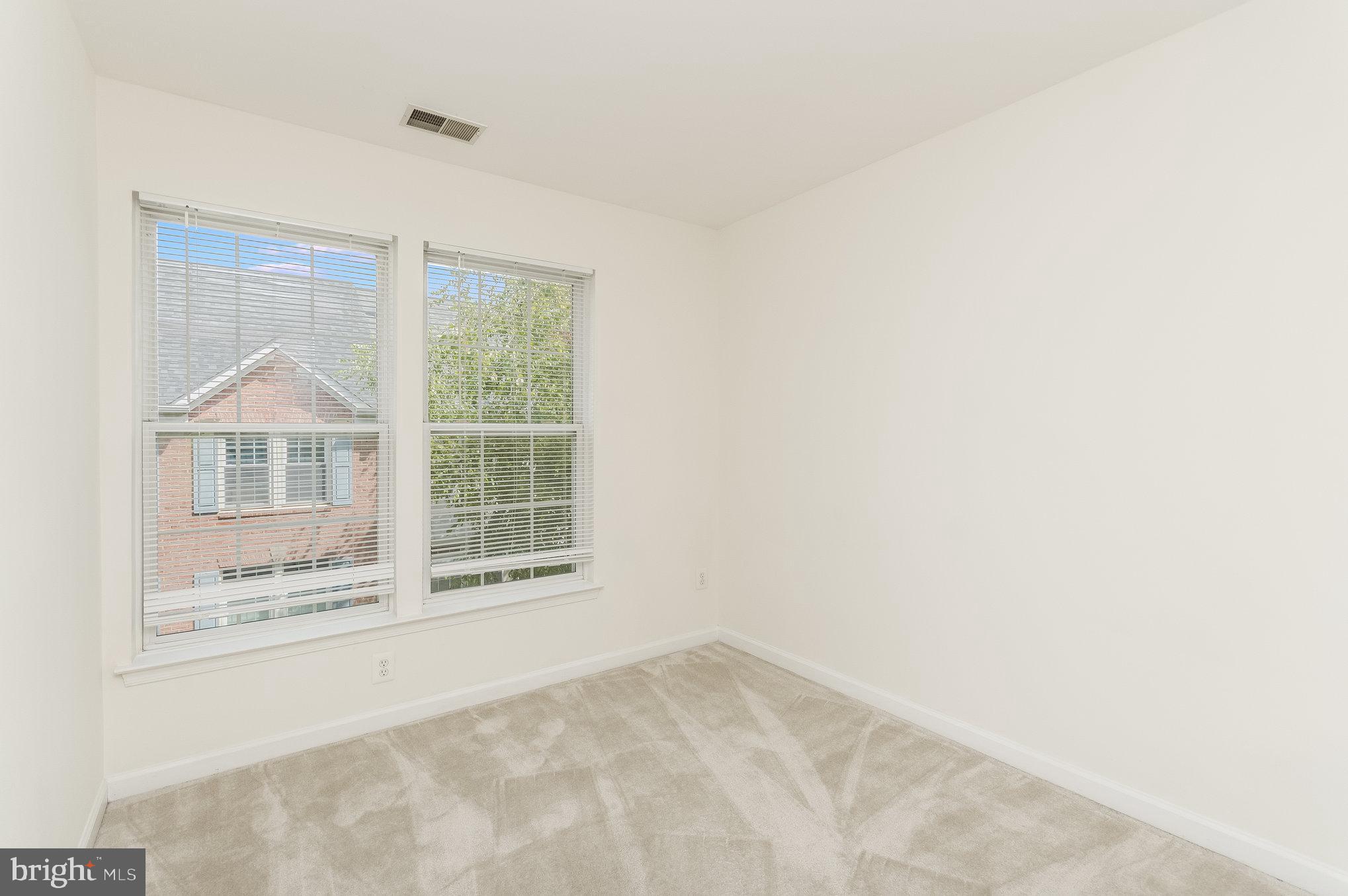 SUMMERS GROVE - Residential Lease