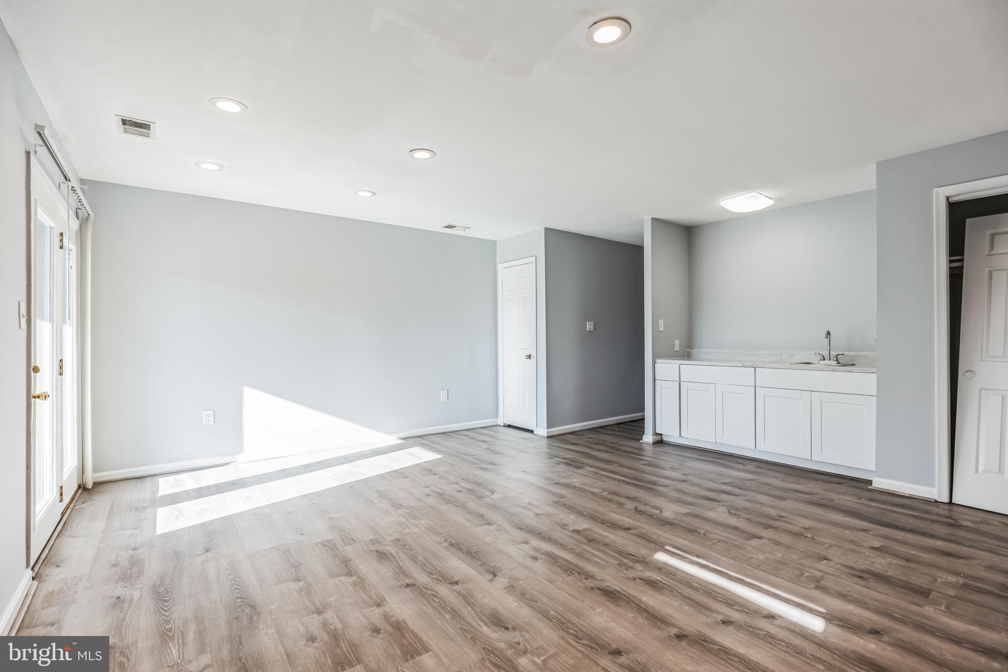 CHESAPEAKE STATION - Residential Lease