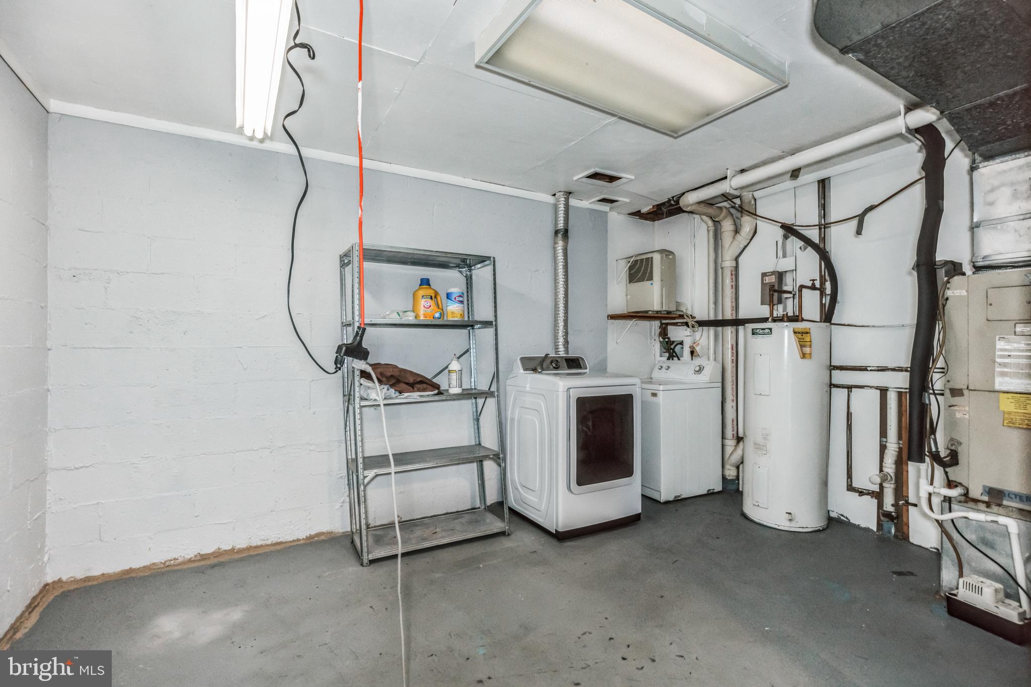 CHESAPEAKE STATION - Residential Lease