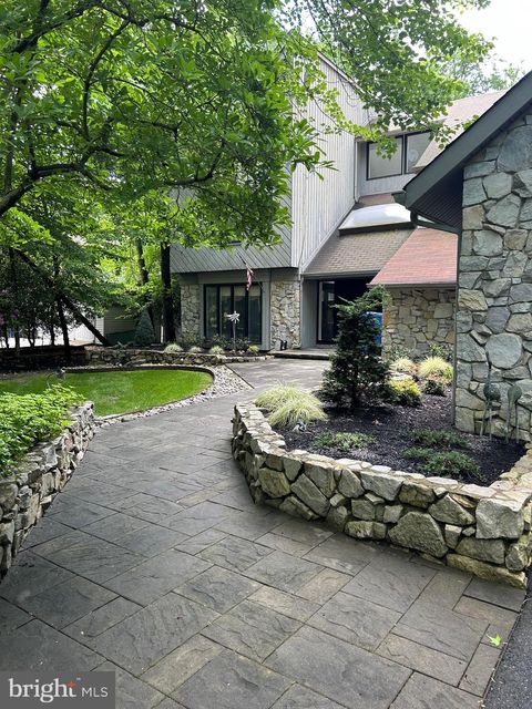 32 SOUTHWOOD DRIVE CHERRY HILL NJ 08003