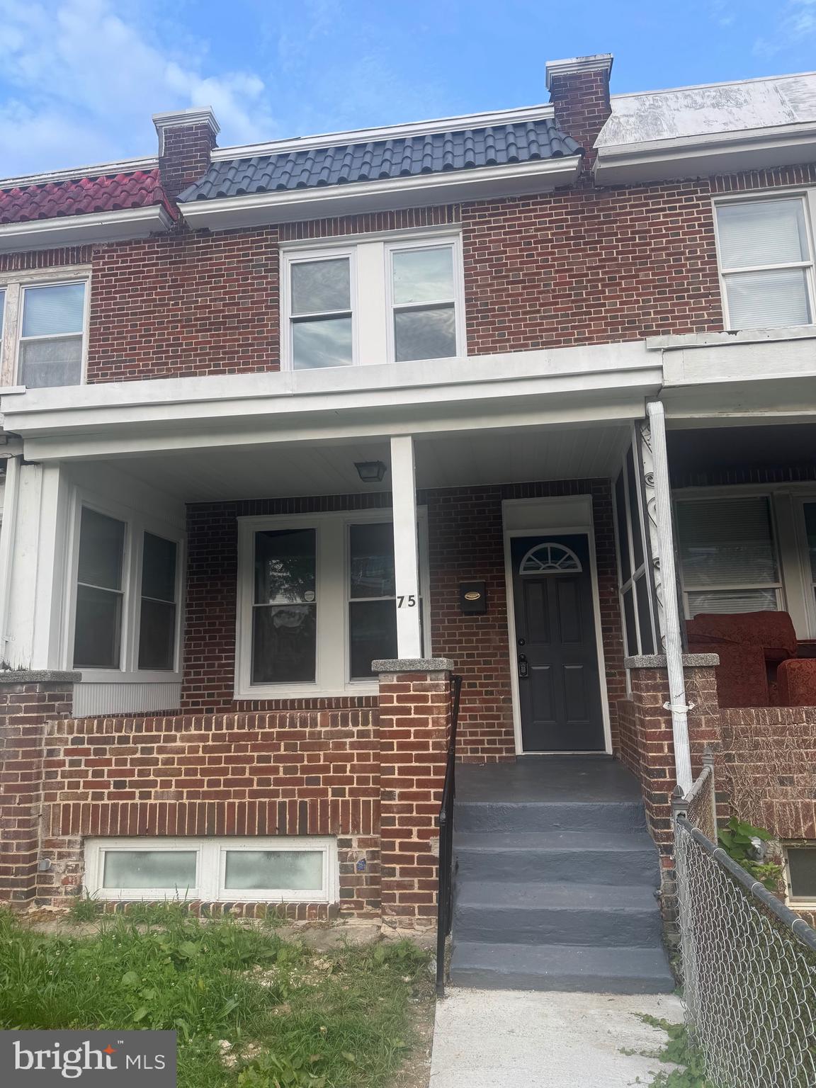 This beautifully updated home offers a unique layout with 3 spacious bedrooms on the top floor and 2 additional bedrooms in the finished basement, perfect for extended family, guests, or a home office setup. Featuring 2.5 bathrooms, this home has been thoughtfully renovated with brand-new carpet, a modern kitchen with new appliances, updated bathrooms, and fresh interior paint throughout.
Enjoy a bright and welcoming living space, ample storage, and a flexible floor plan ideal for a variety of lifestyles. Move-in ready and full of charm—this home is a must-see!