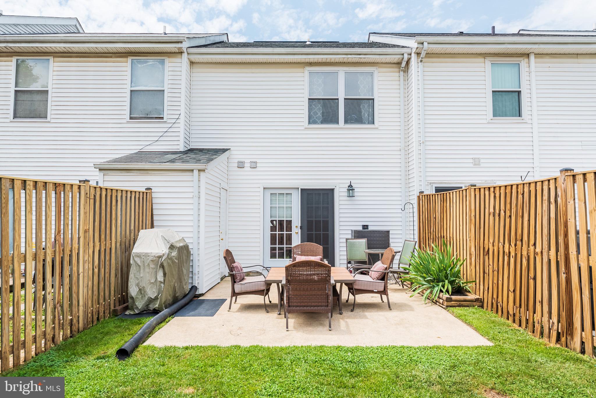 GOLDENBROOK - Residential