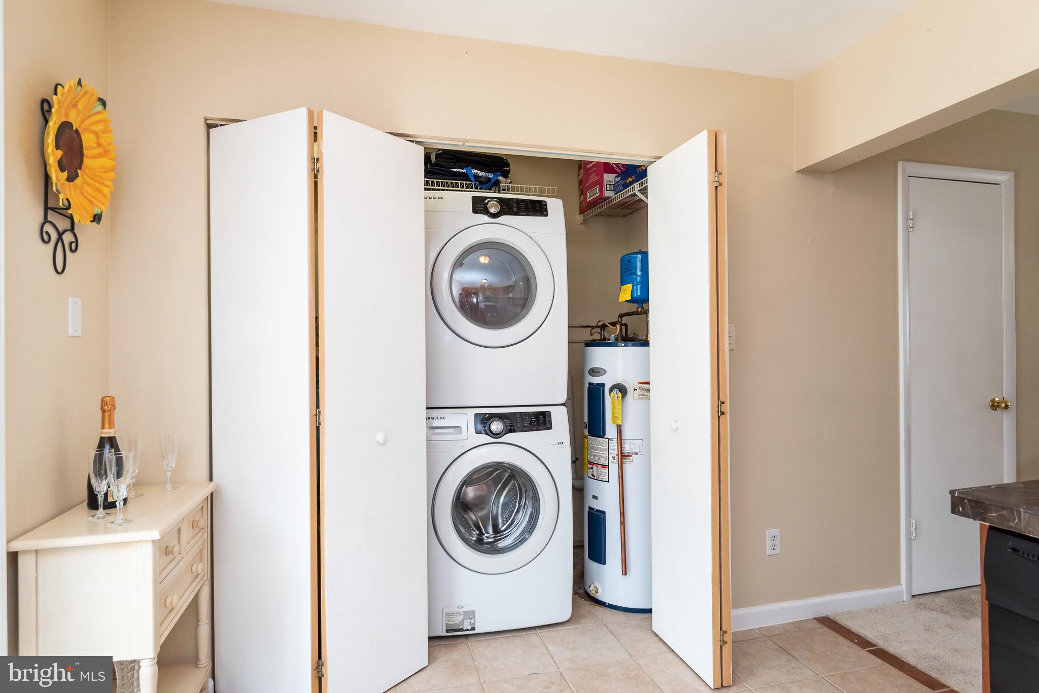 GOLDENBROOK - Residential