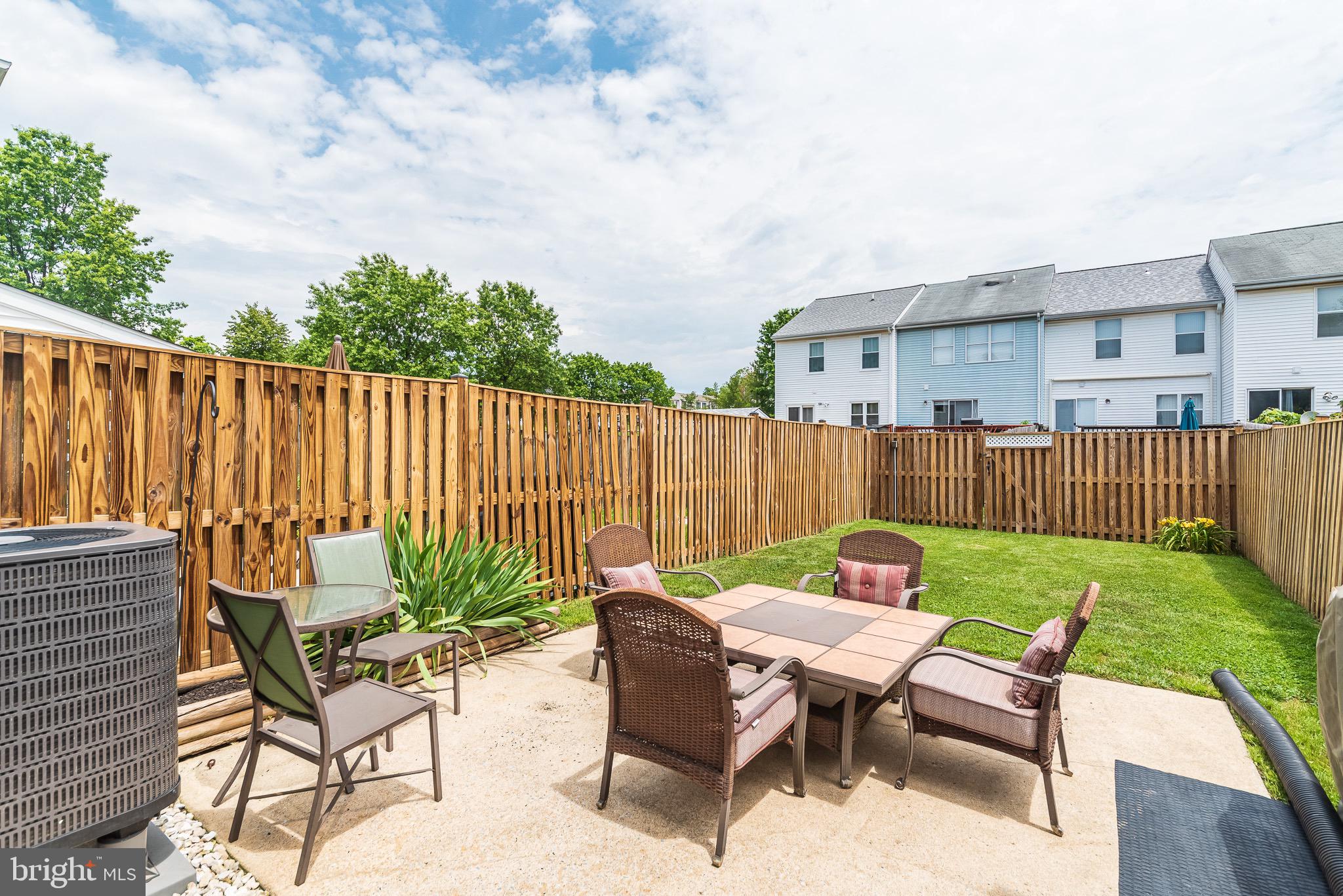 GOLDENBROOK - Residential