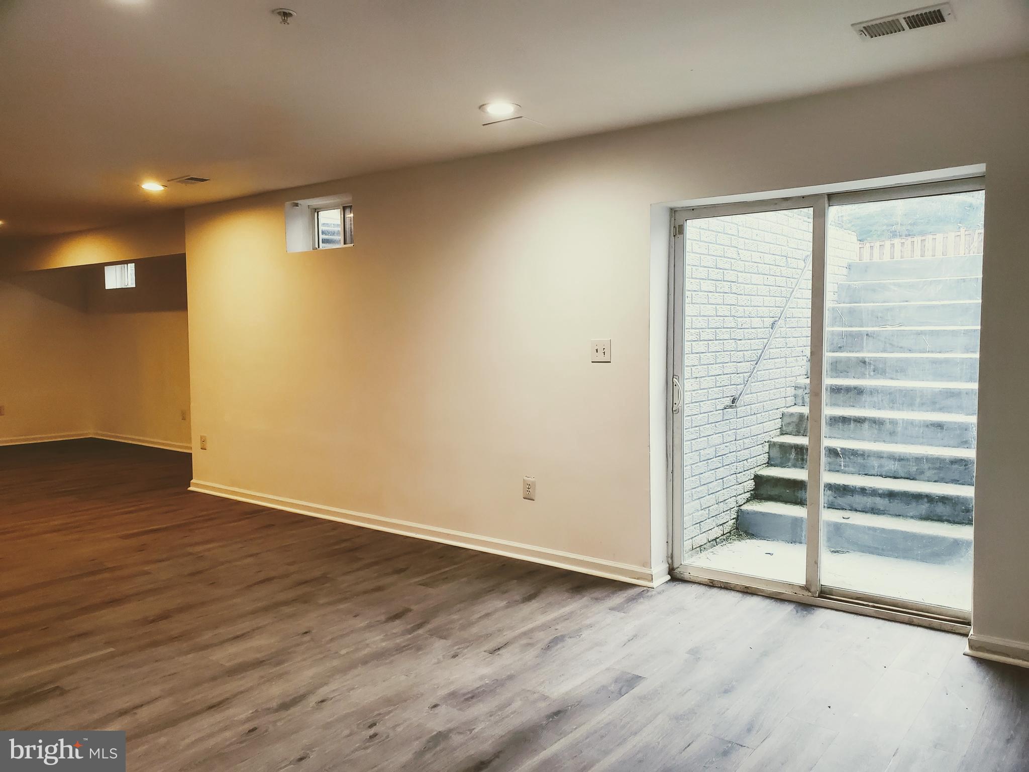 ROSE CREEK ESTATES - Residential Lease