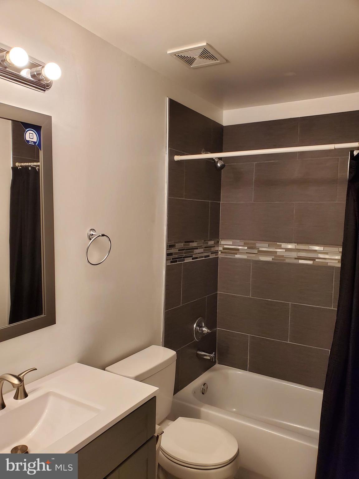 ROSE CREEK ESTATES - Residential Lease