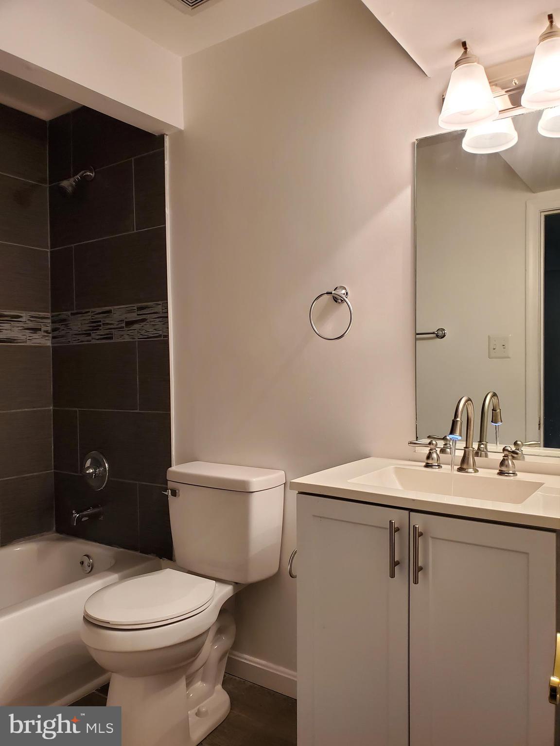 ROSE CREEK ESTATES - Residential Lease