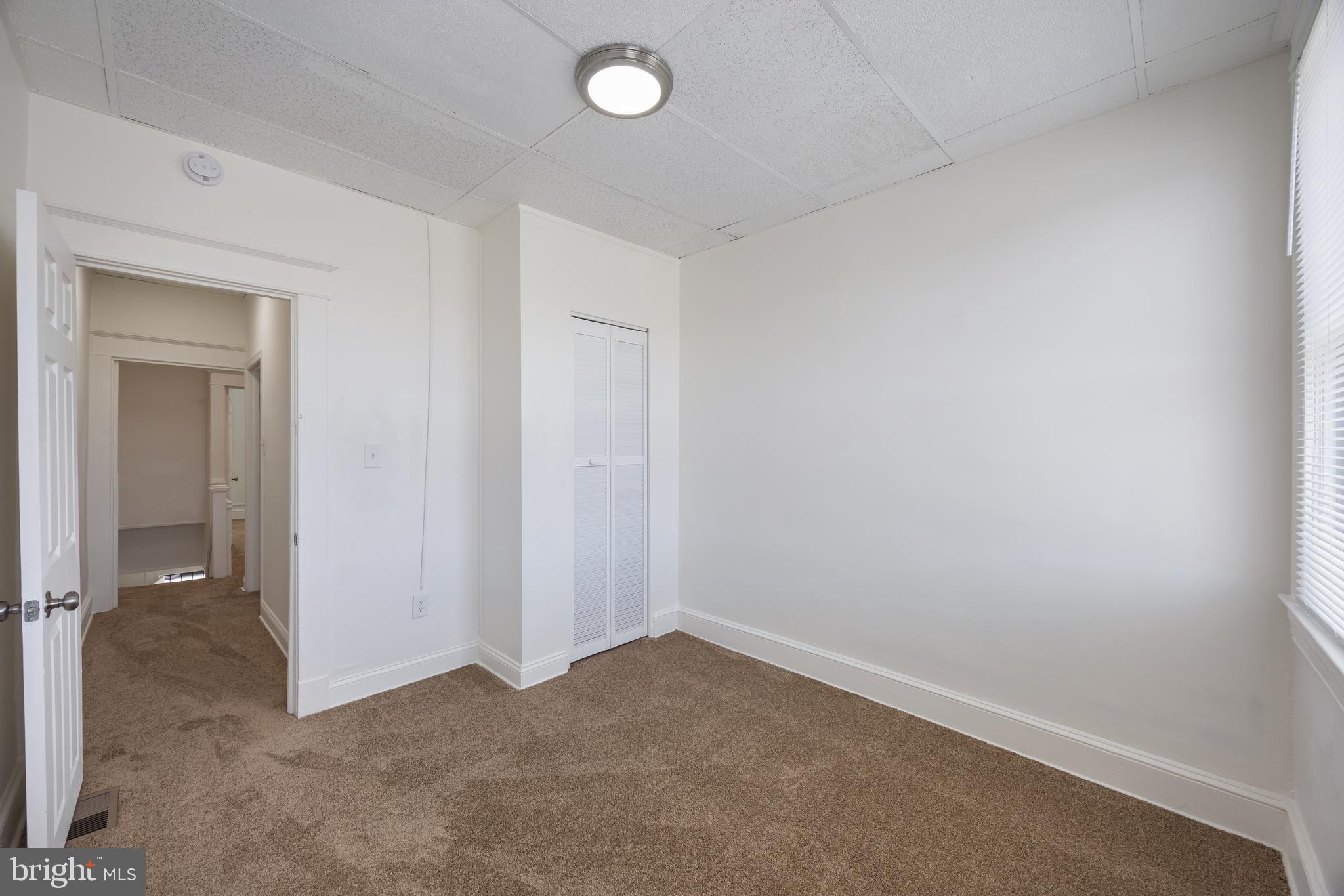 MILL HILL - Residential