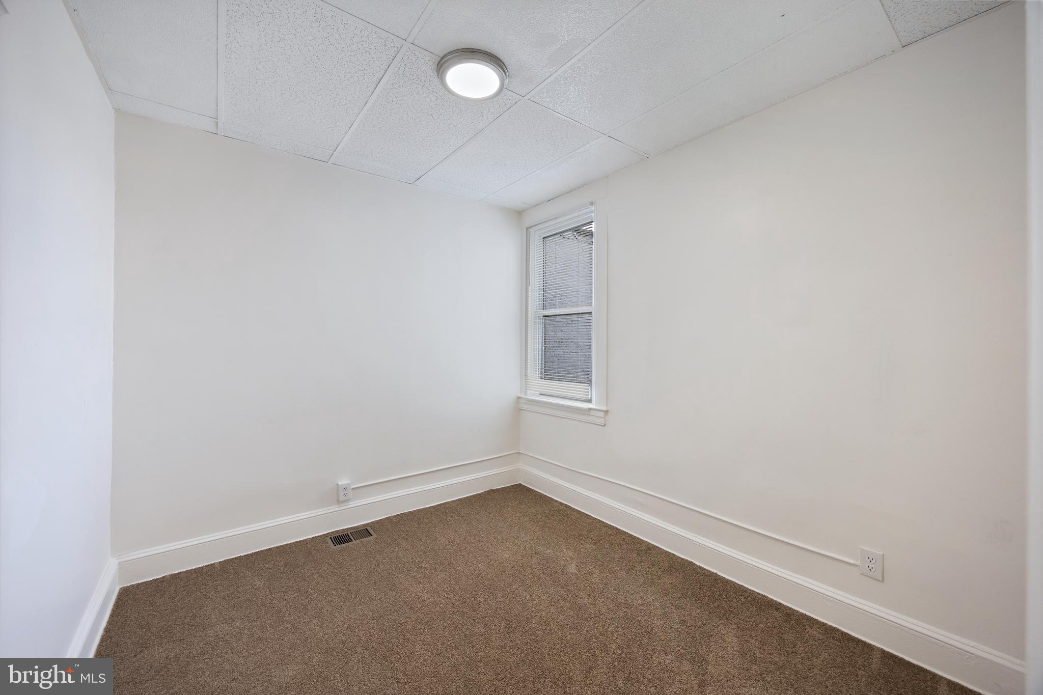 MILL HILL - Residential