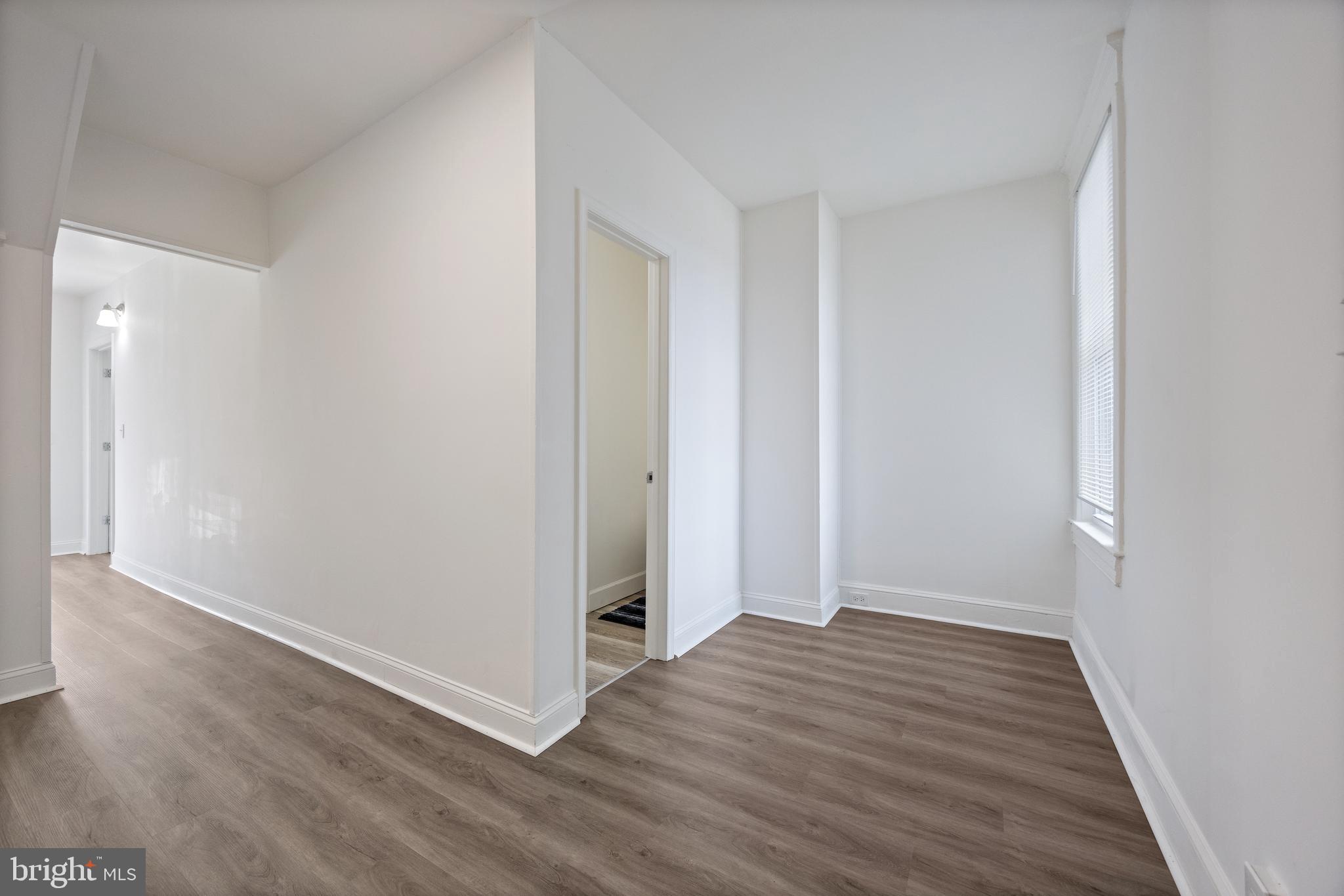 MILL HILL - Residential