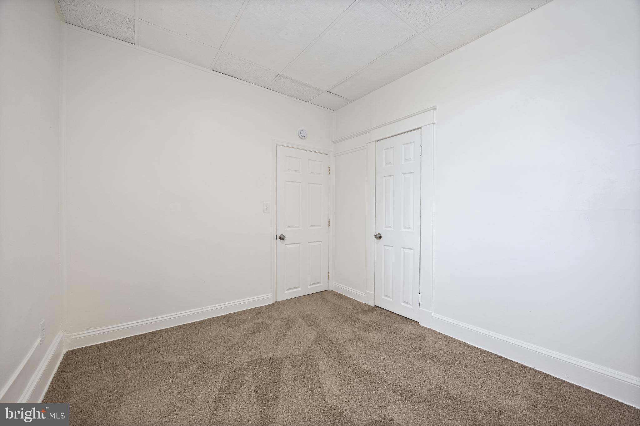 MILL HILL - Residential