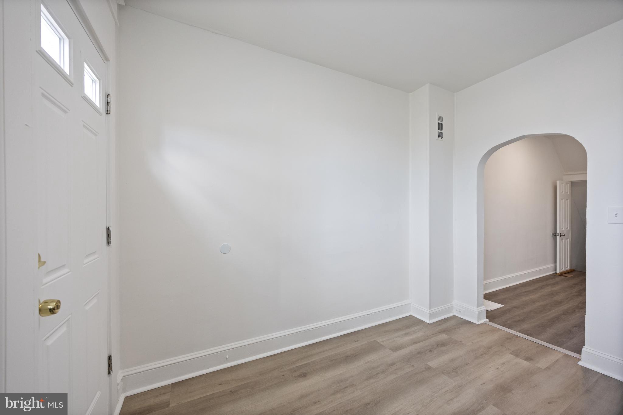 MILL HILL - Residential