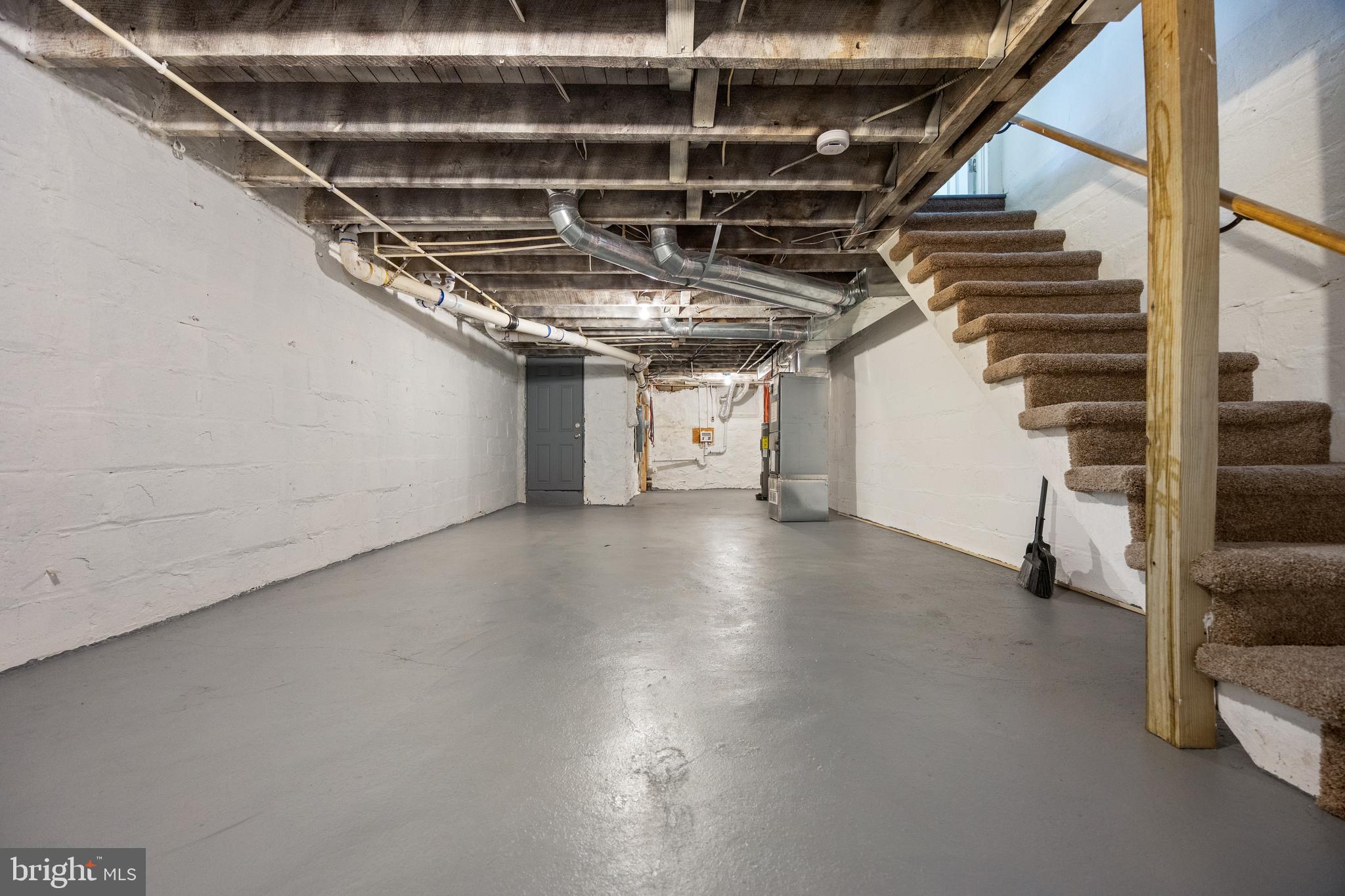 MILL HILL - Residential