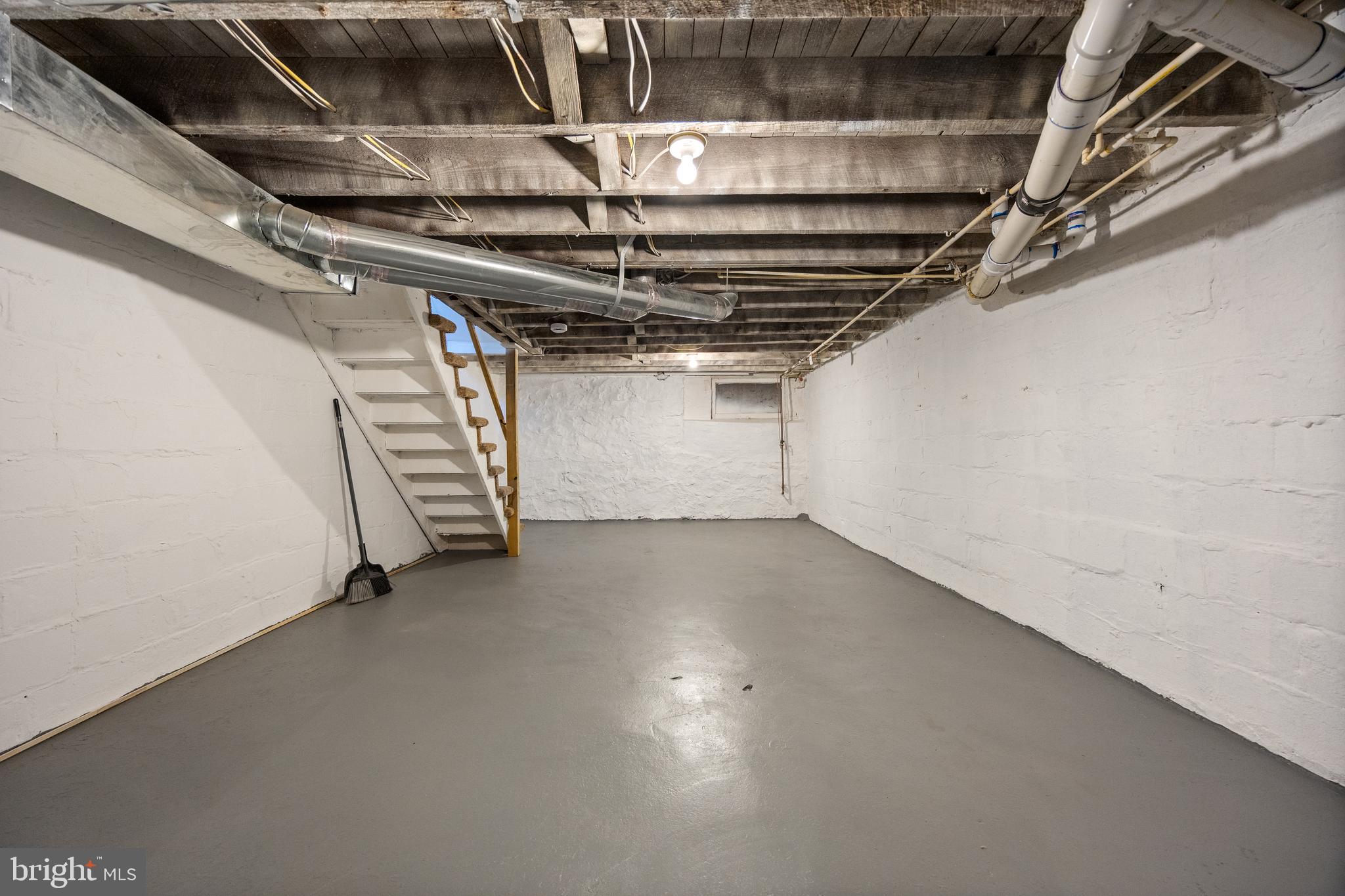 MILL HILL - Residential