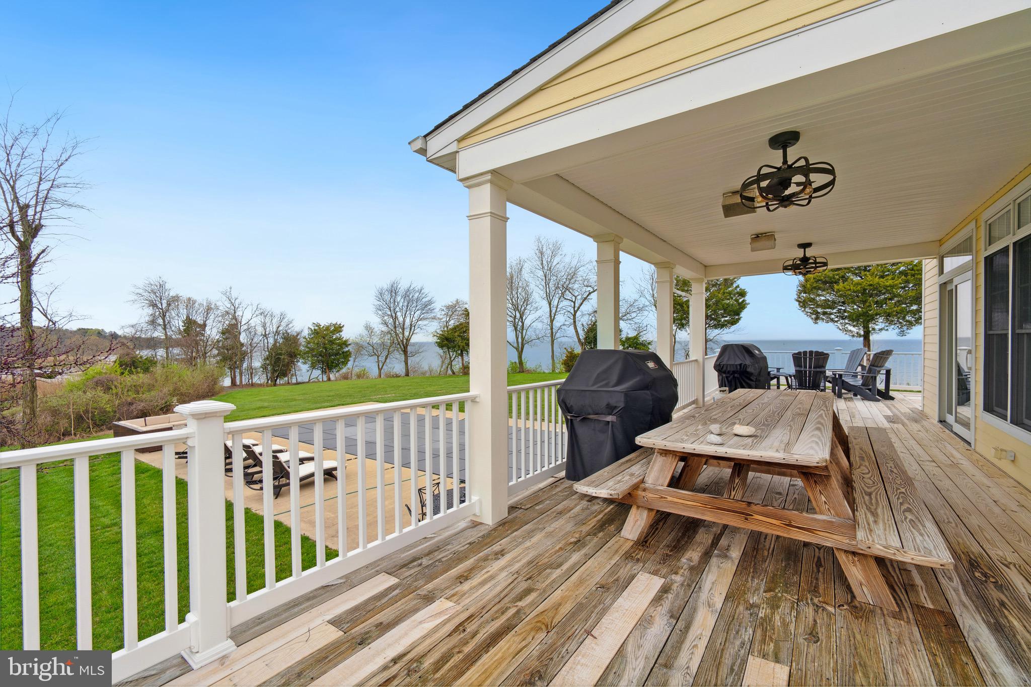 CHANTILLY FARM - Farm