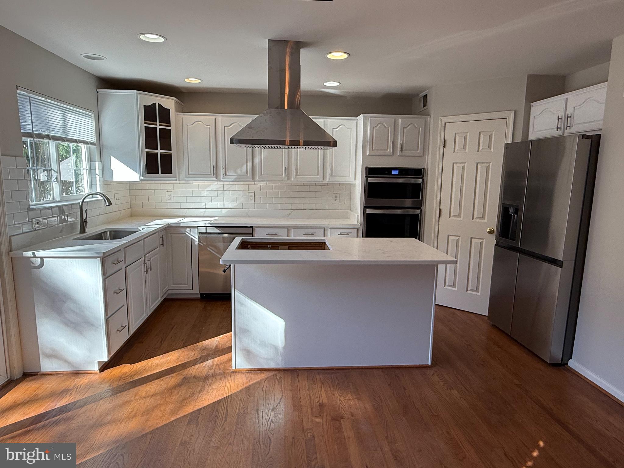 BELMONT FOREST - Residential Lease