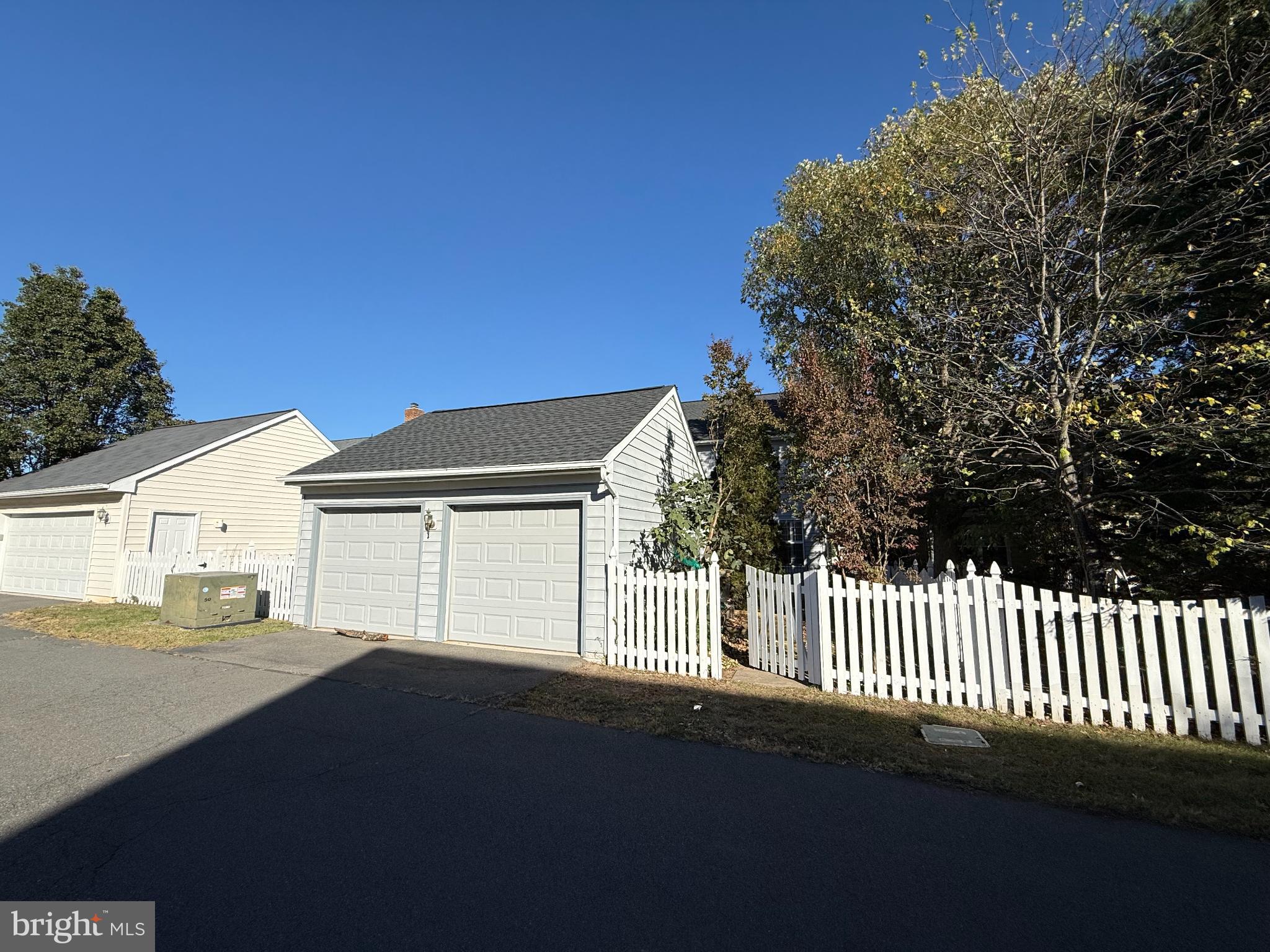 BELMONT FOREST - Residential Lease